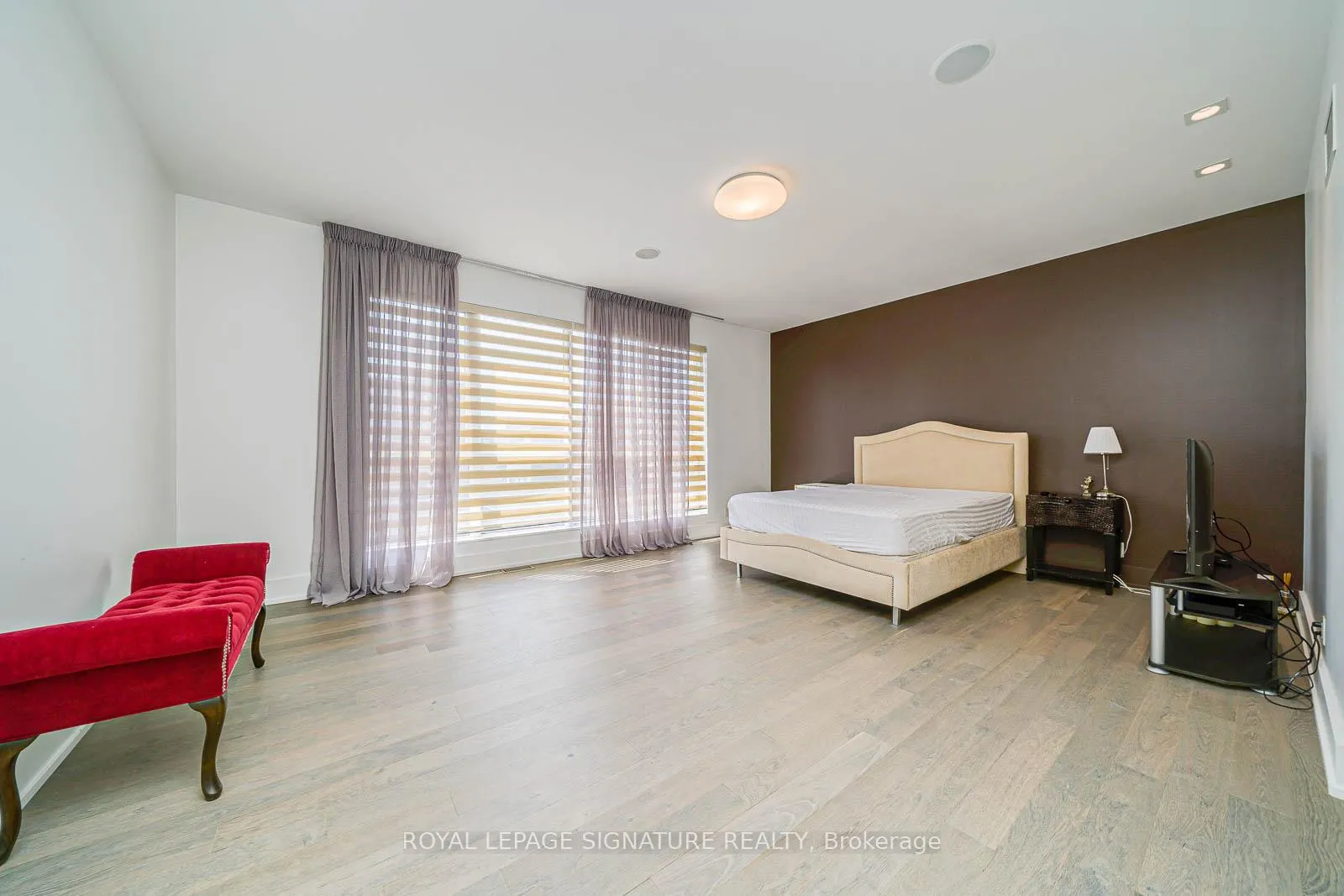 Photo 13 of 50 Page Avenue, North York, Bayview Village — HOMEH