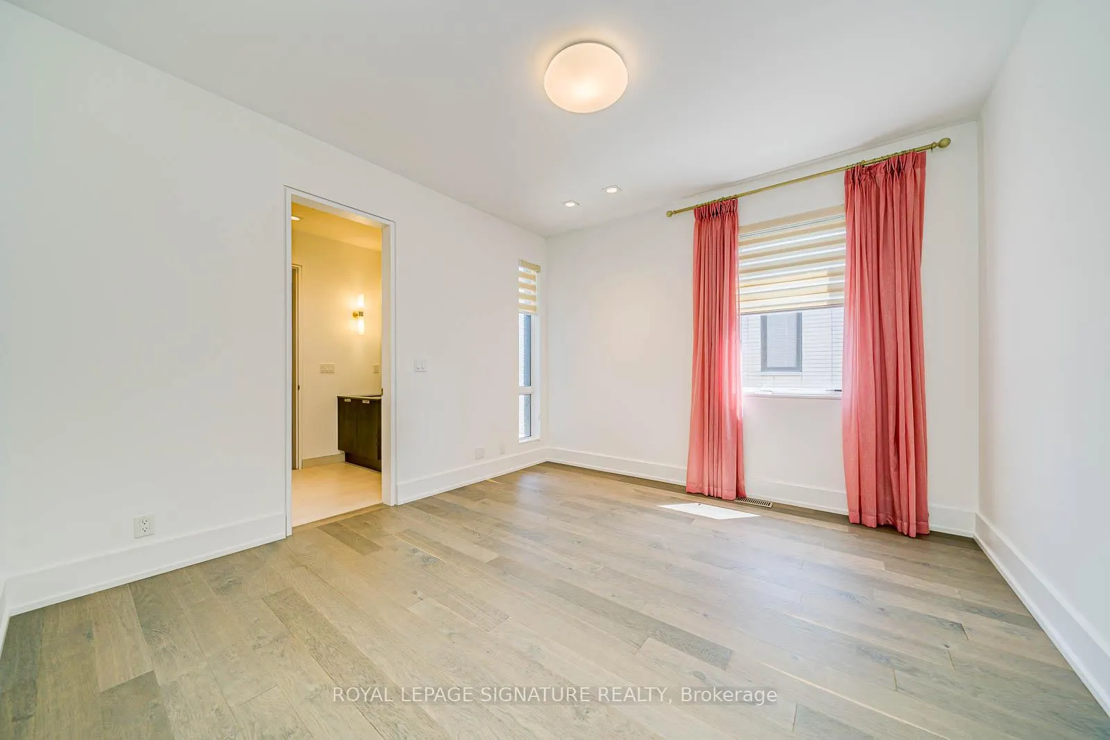 Photo 17 of 50 Page Avenue, North York, Bayview Village — HOMEH