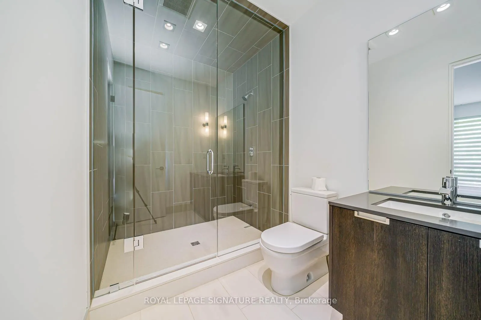 Photo 21 of 50 Page Avenue, North York, Bayview Village — HOMEH