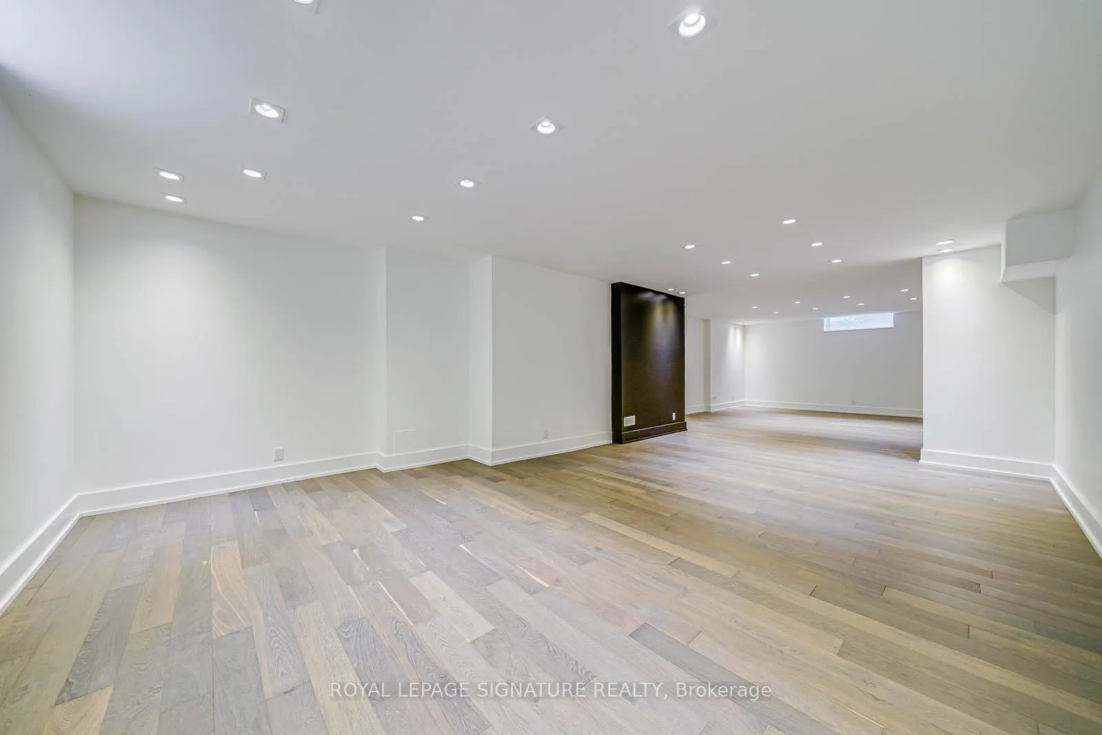 Photo 23 of 50 Page Avenue, North York, Bayview Village — HOMEH