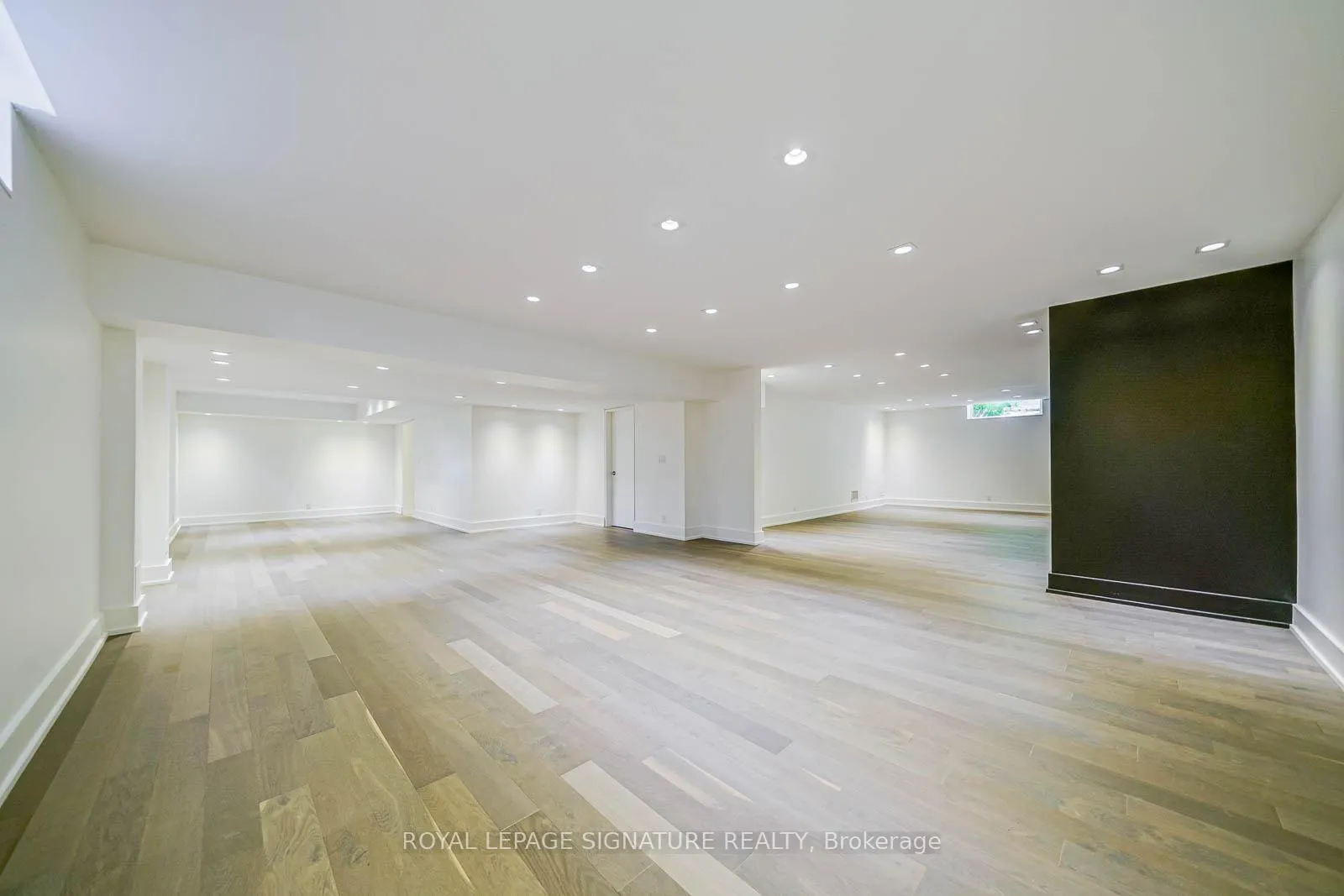 Photo 24 of 50 Page Avenue, North York, Bayview Village — HOMEH