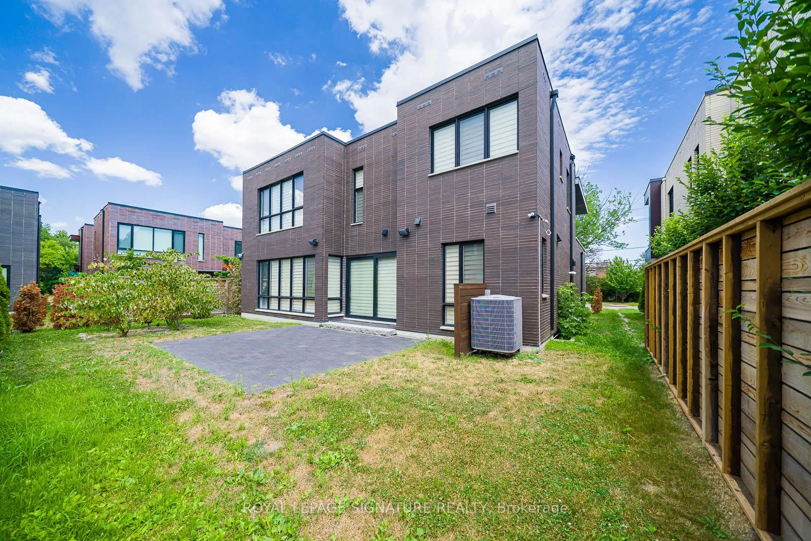 Photo 27 of 50 Page Avenue, North York, Bayview Village — HOMEH