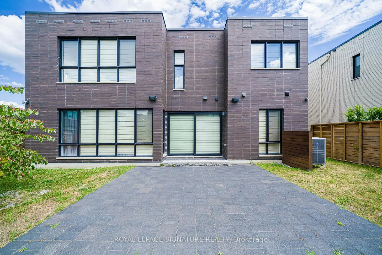 Photo 28 of 50 Page Avenue, North York, Bayview Village — HOMEH