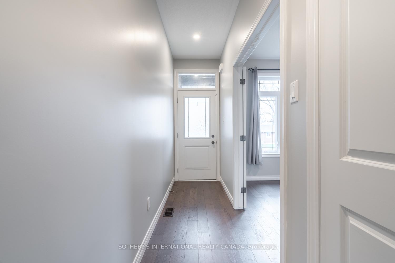 Photo 3 of 372 Nelson Street, Brantford — HOMEH