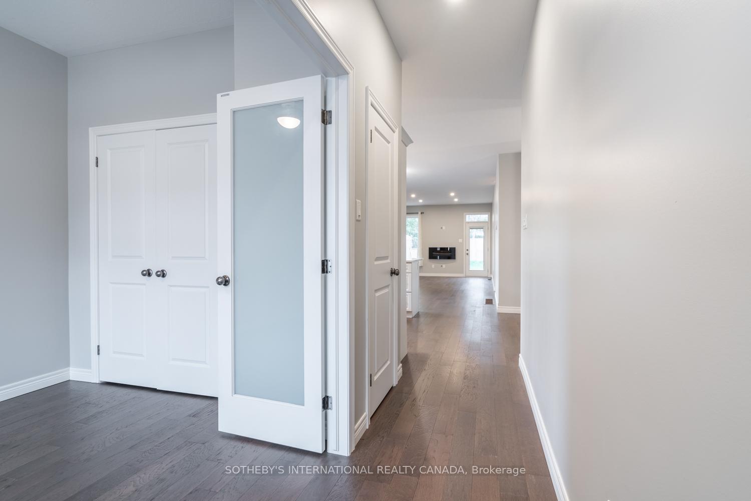Photo 4 of 372 Nelson Street, Brantford — HOMEH