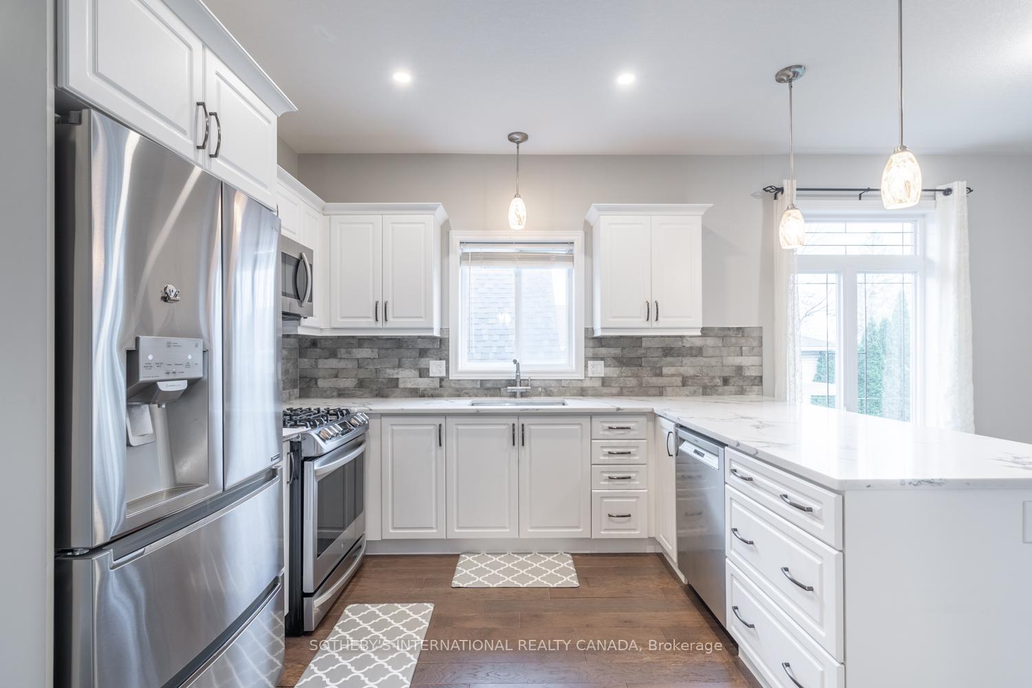 Photo 11 of 372 Nelson Street, Brantford — HOMEH