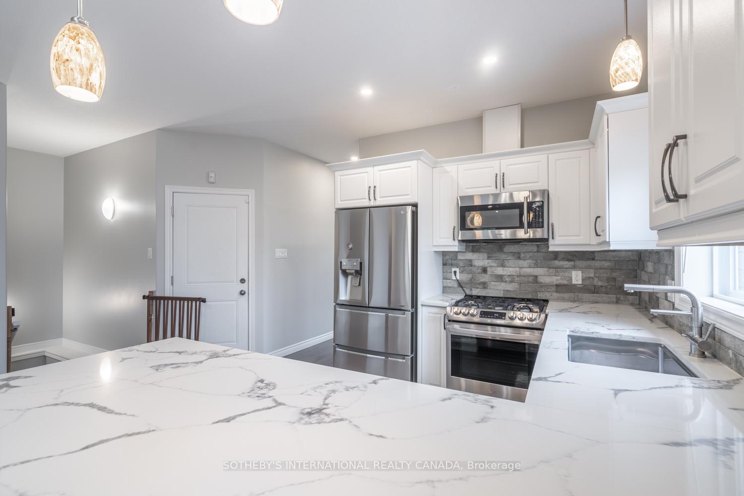 Photo 7 of 372 Nelson Street, Brantford — HOMEH