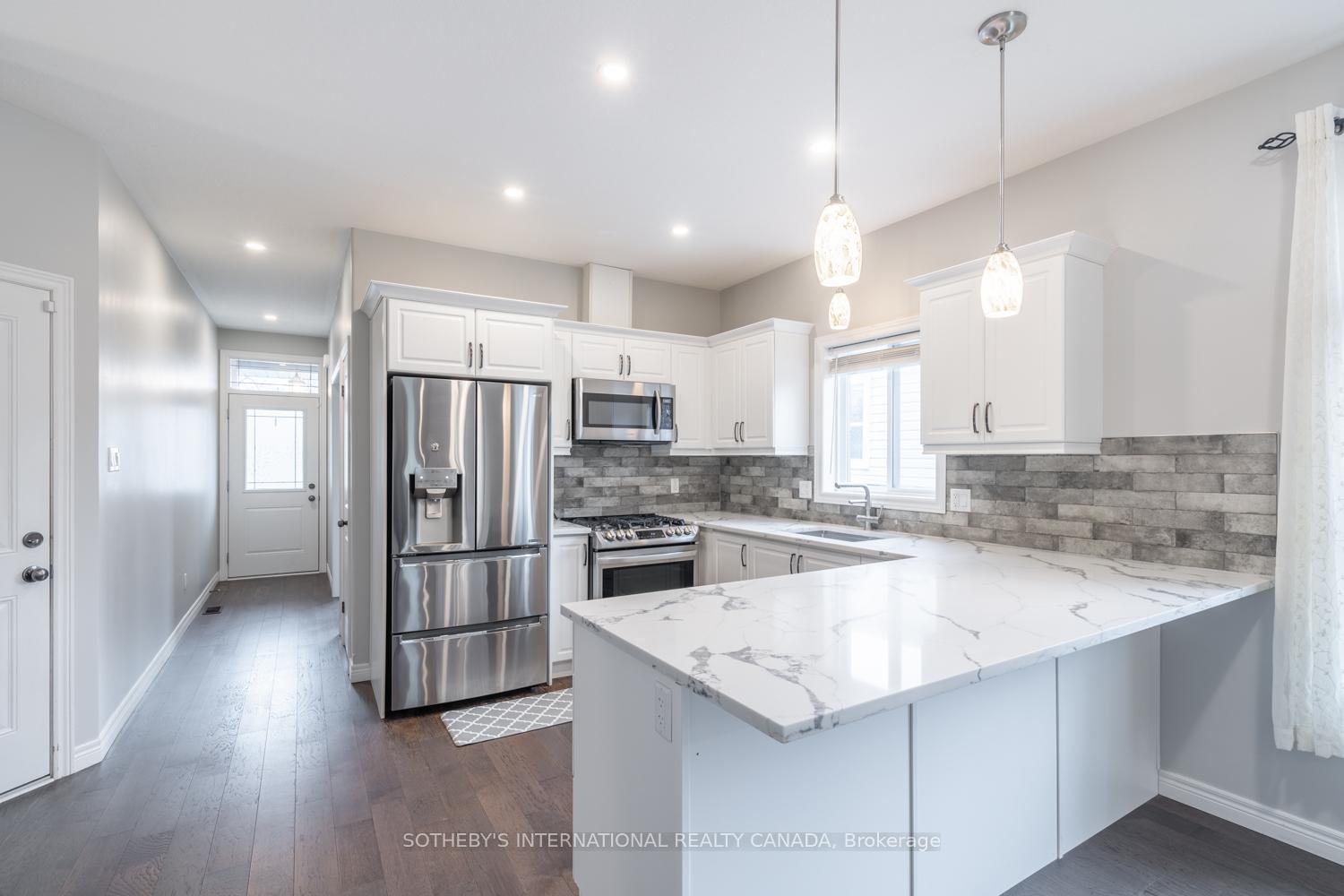 Photo 10 of 372 Nelson Street, Brantford — HOMEH