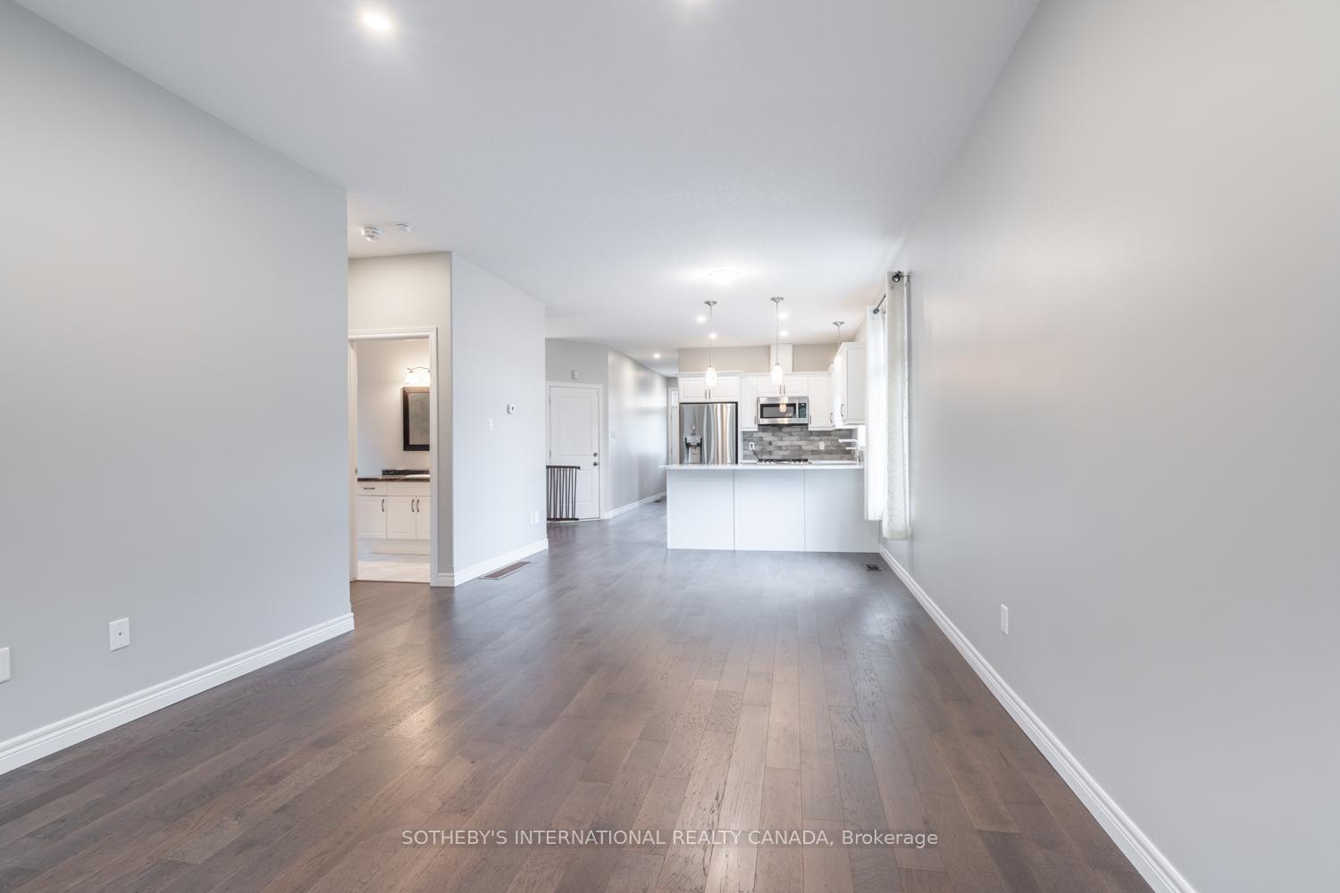 Photo 14 of 372 Nelson Street, Brantford — HOMEH