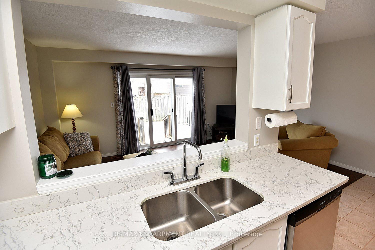 Photo 30 of Unit 5, 174 Highbury Drive, Hamilton, Stoney Creek Mountain — HOMEH