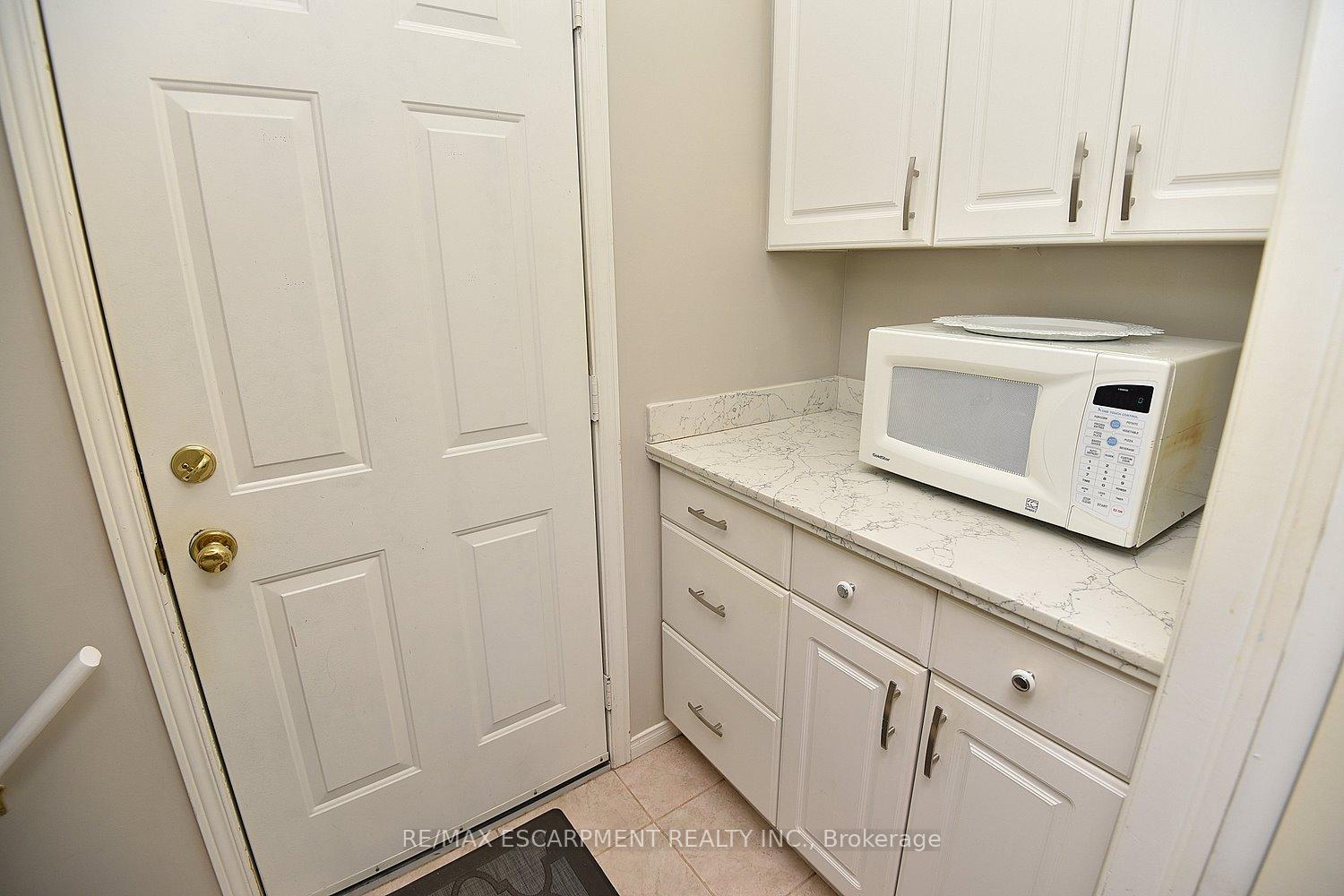 Photo 36 of Unit 5, 174 Highbury Drive, Hamilton, Stoney Creek Mountain — HOMEH