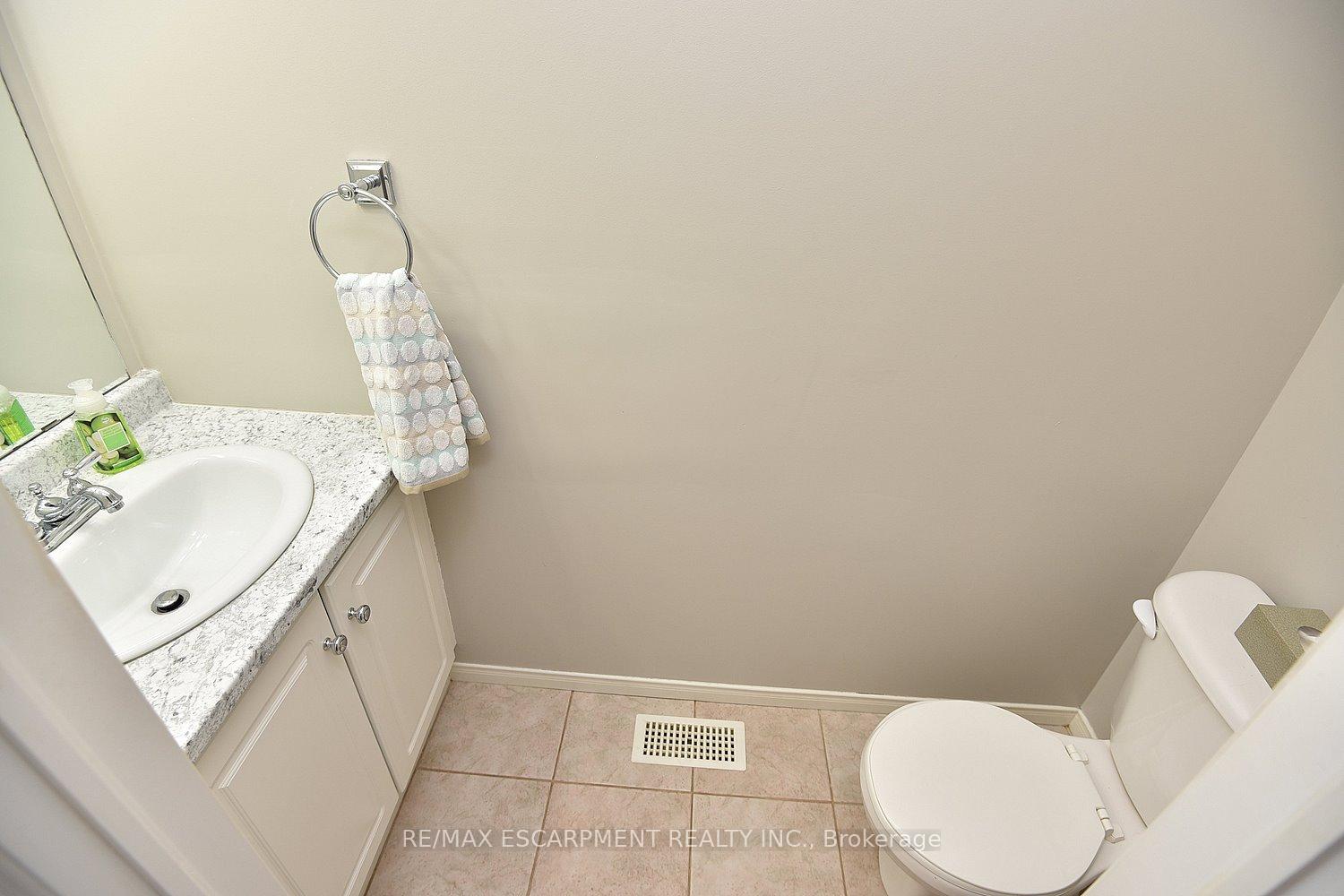 Photo 37 of Unit 5, 174 Highbury Drive, Hamilton, Stoney Creek Mountain — HOMEH