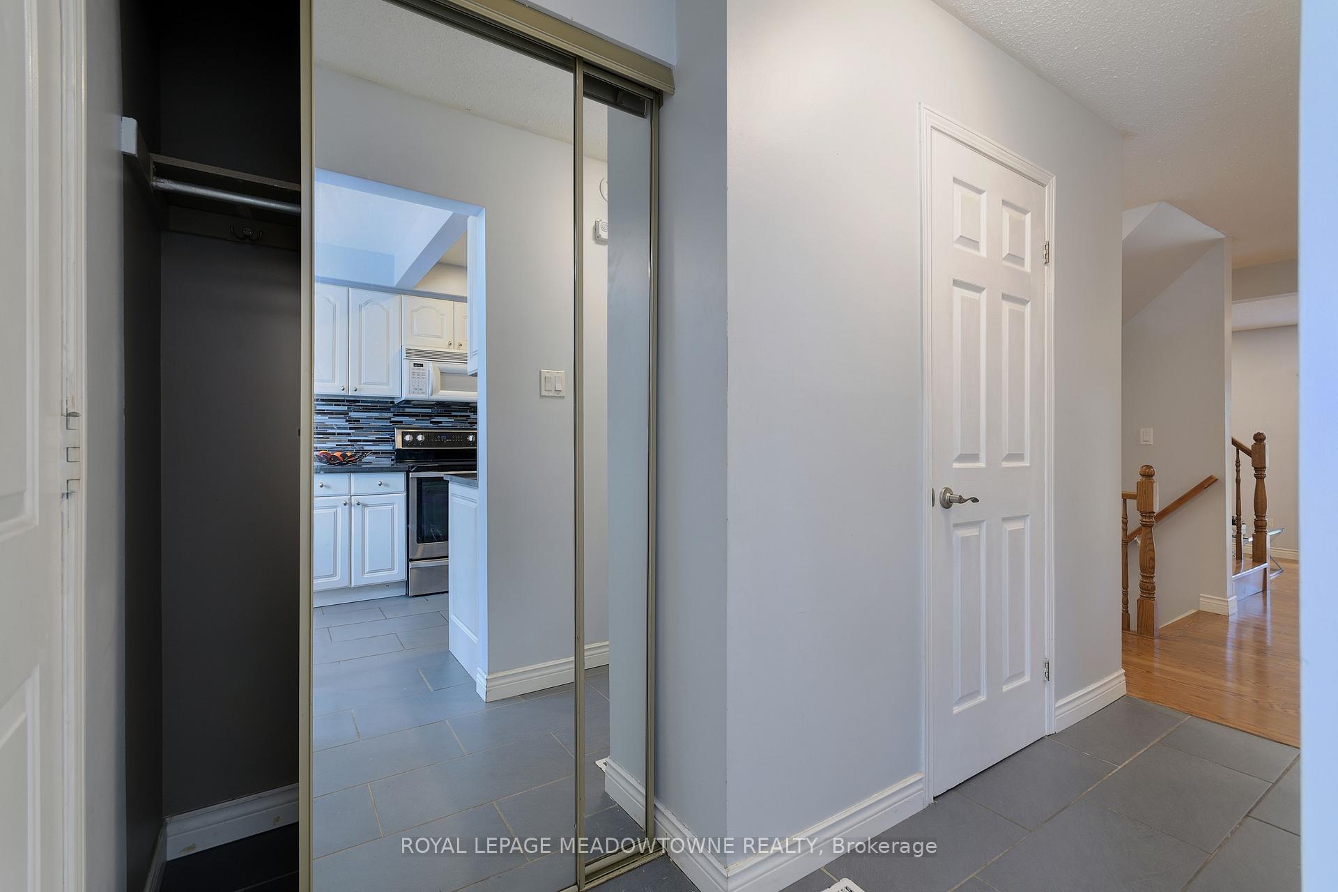Photo 4 of Unit 34, 800 Upper Paradise Road, Hamilton, Gurnett — HOMEH