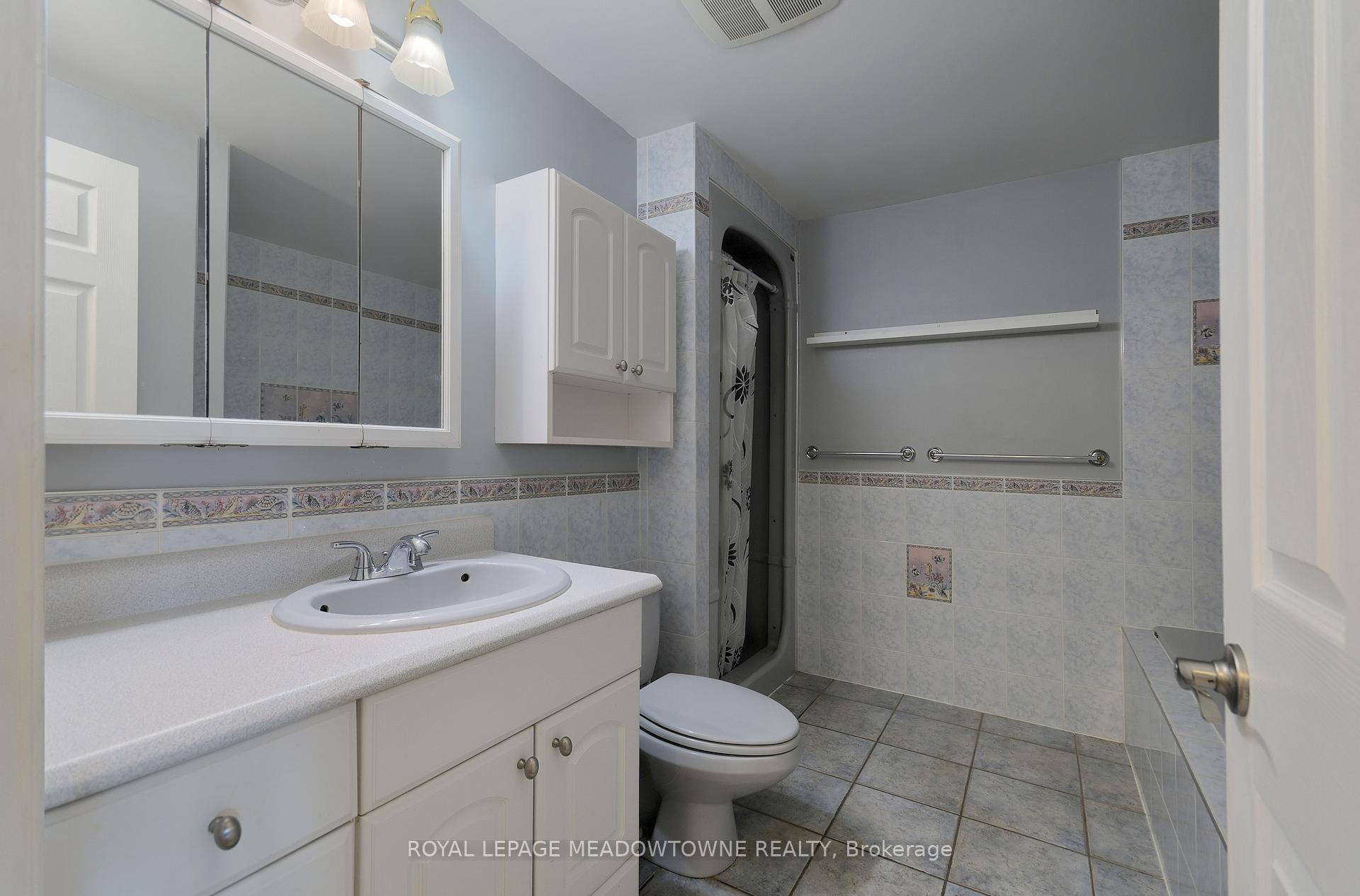Photo 26 of Unit 34, 800 Upper Paradise Road, Hamilton, Gurnett — HOMEH