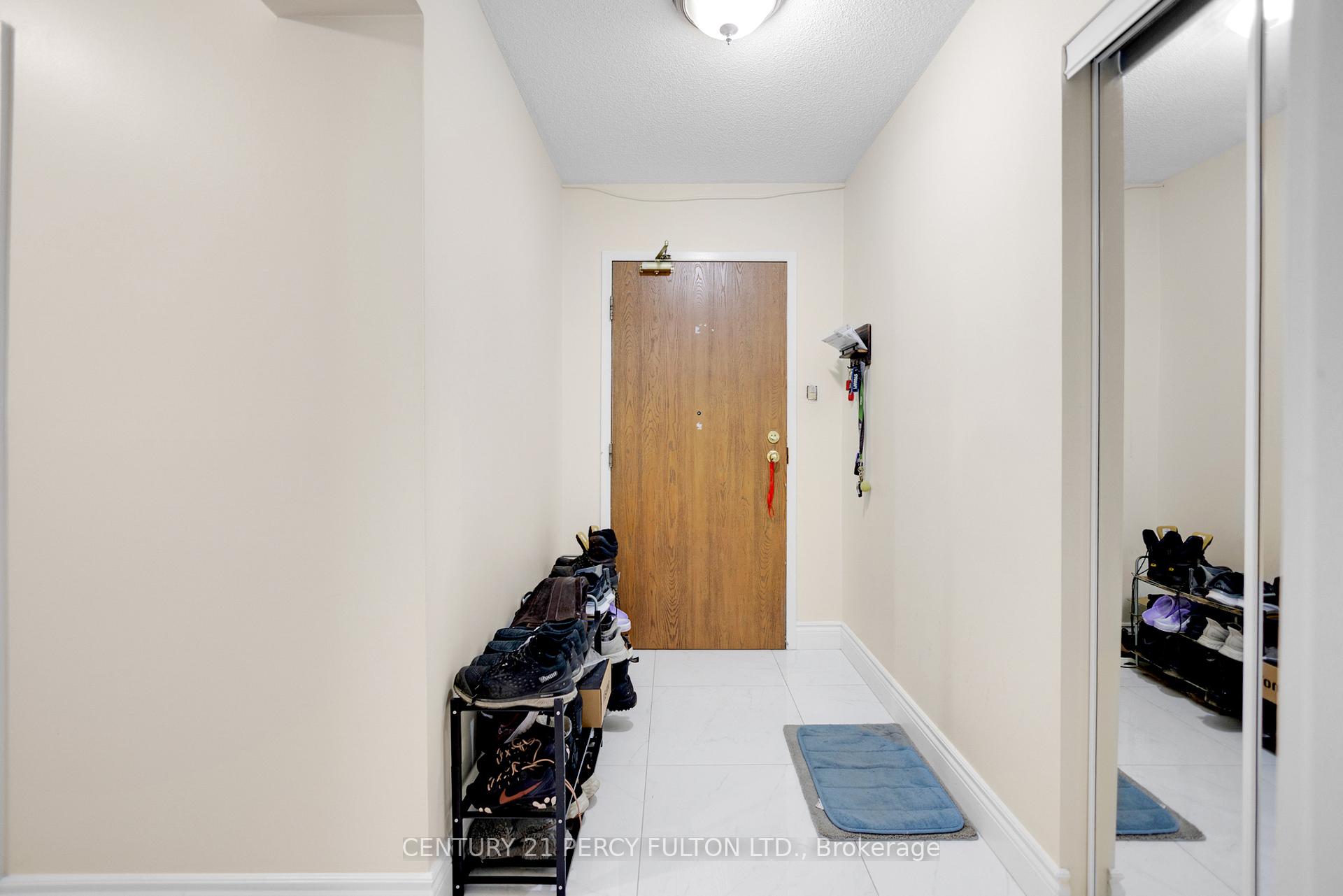 Photo 4 of Unit 56, 3085 Kingsway Drive, Kitchener — HOMEH