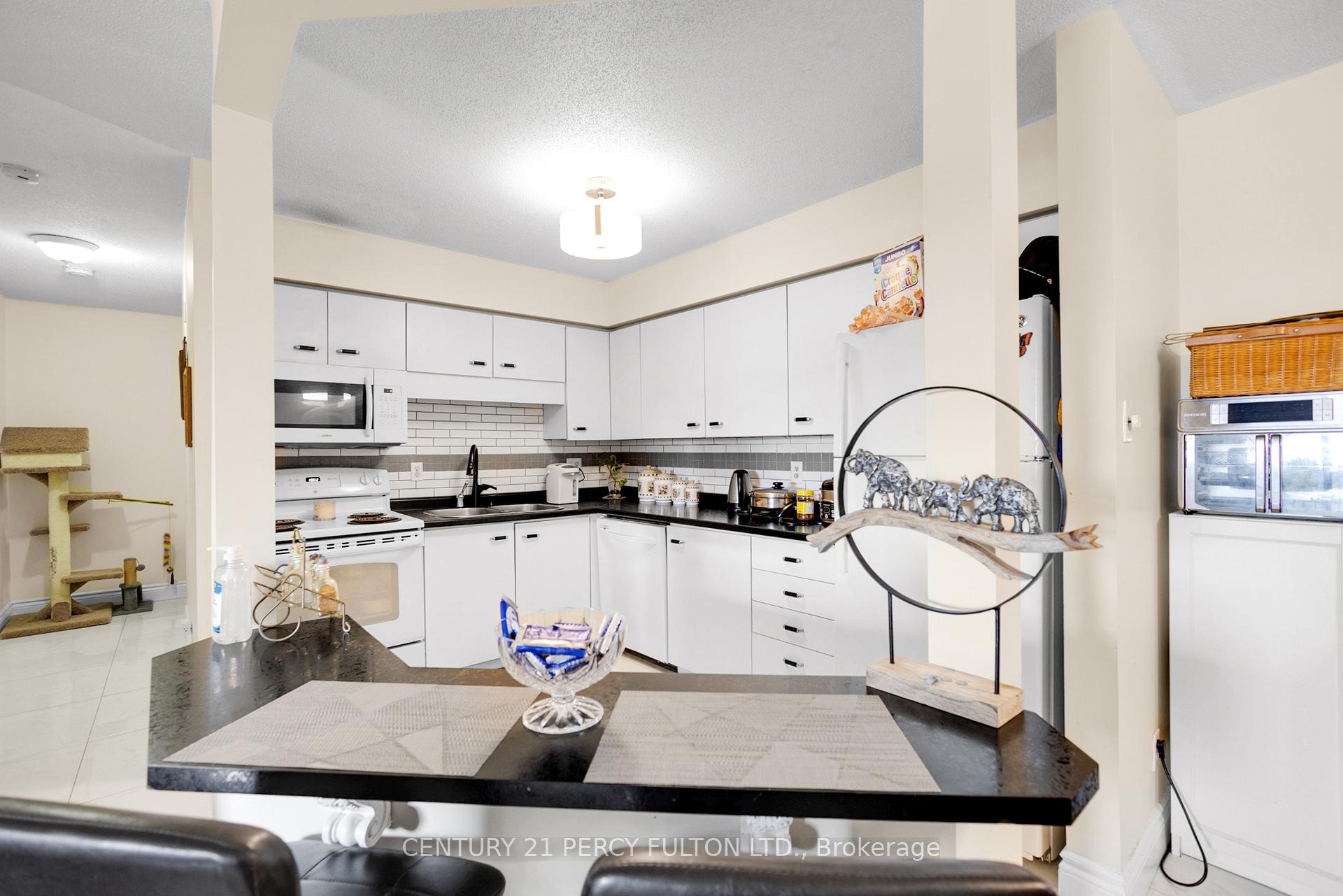 Photo 8 of Unit 56, 3085 Kingsway Drive, Kitchener — HOMEH