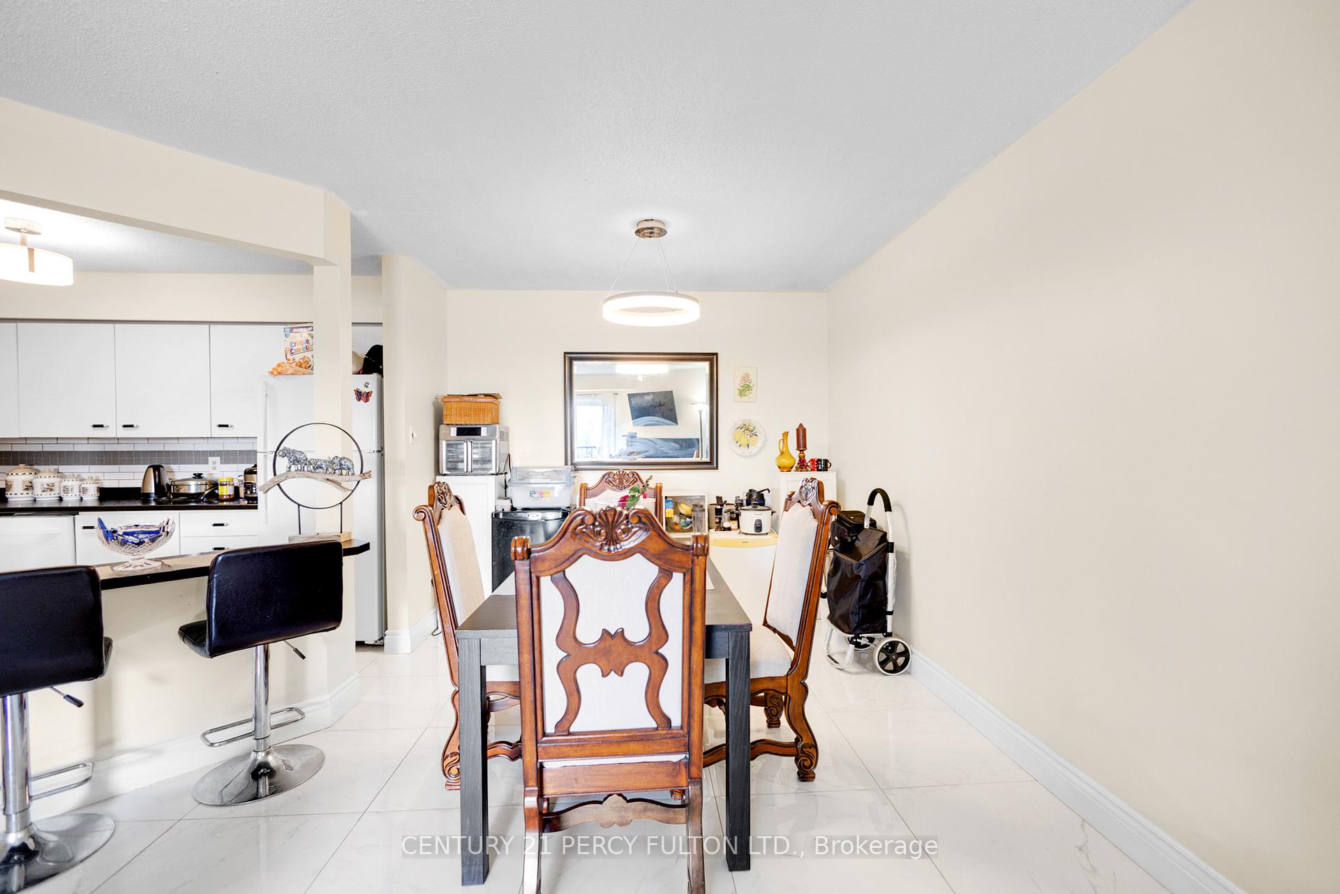 Photo 10 of Unit 56, 3085 Kingsway Drive, Kitchener — HOMEH