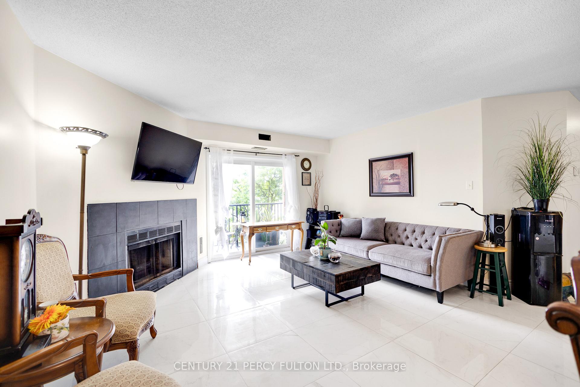 Photo 11 of Unit 56, 3085 Kingsway Drive, Kitchener — HOMEH