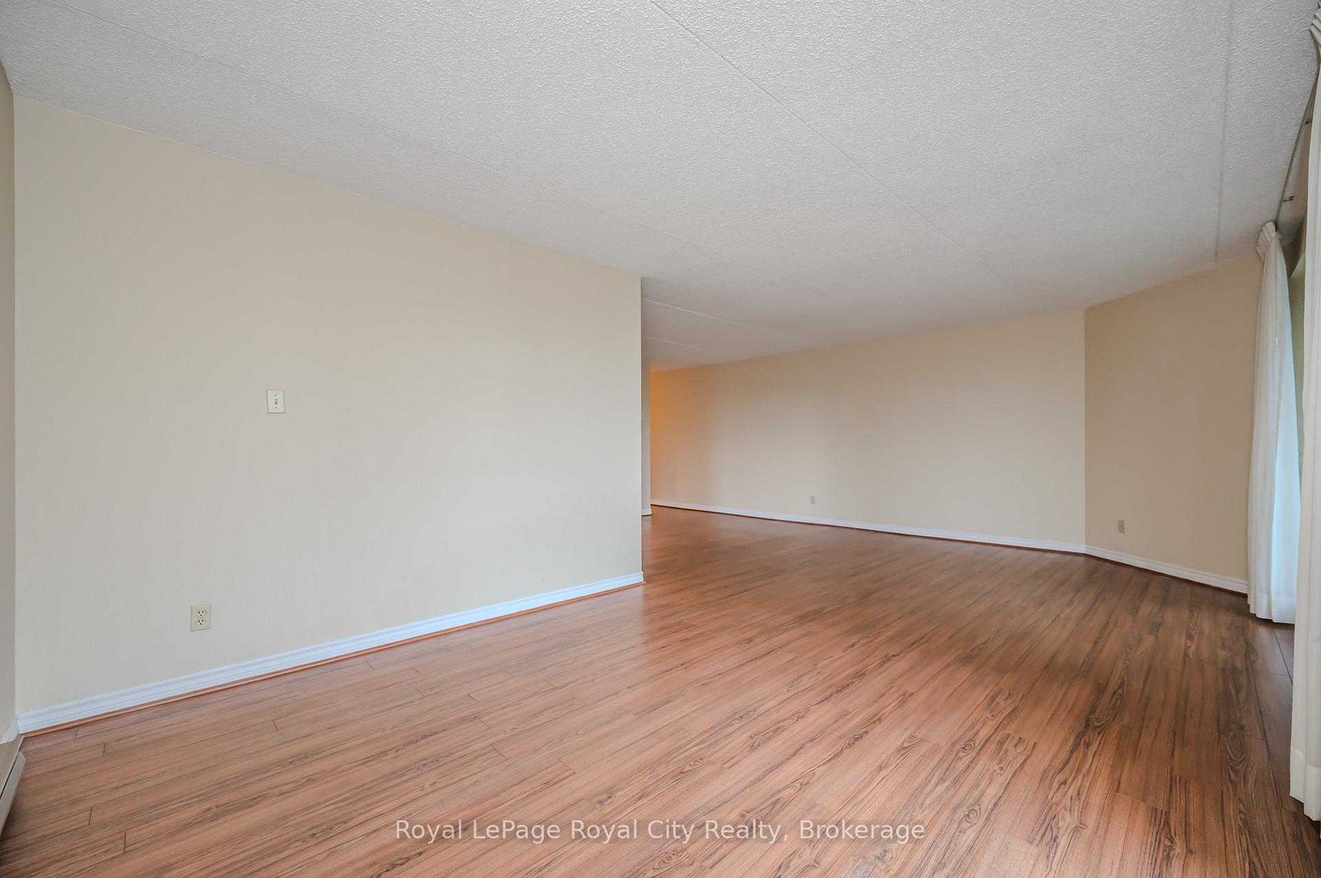 Photo 8 of Unit 608, 22 Marilyn Drive, Guelph, Riverside Park — HOMEH