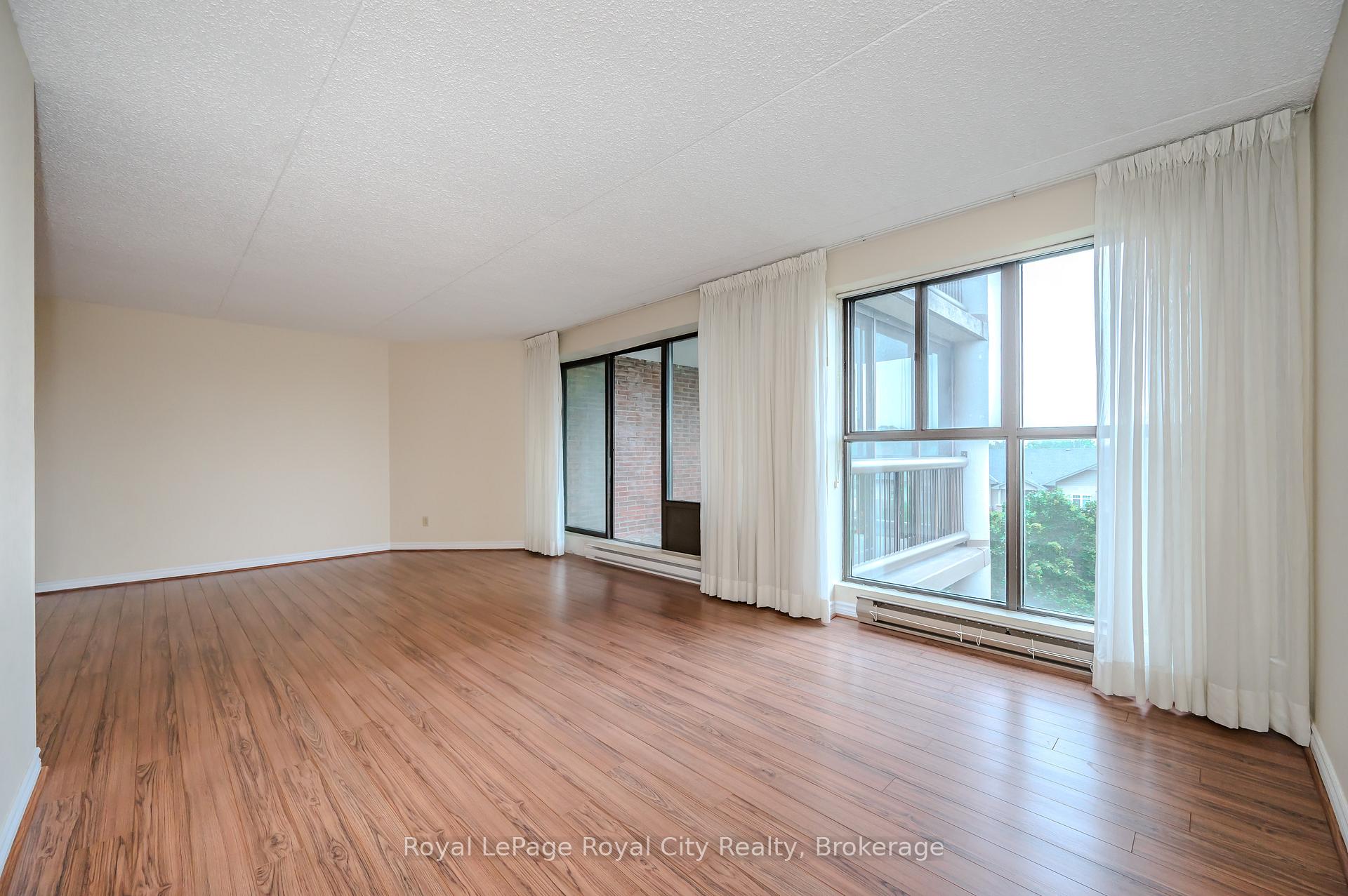 Photo 10 of Unit 608, 22 Marilyn Drive, Guelph, Riverside Park — HOMEH