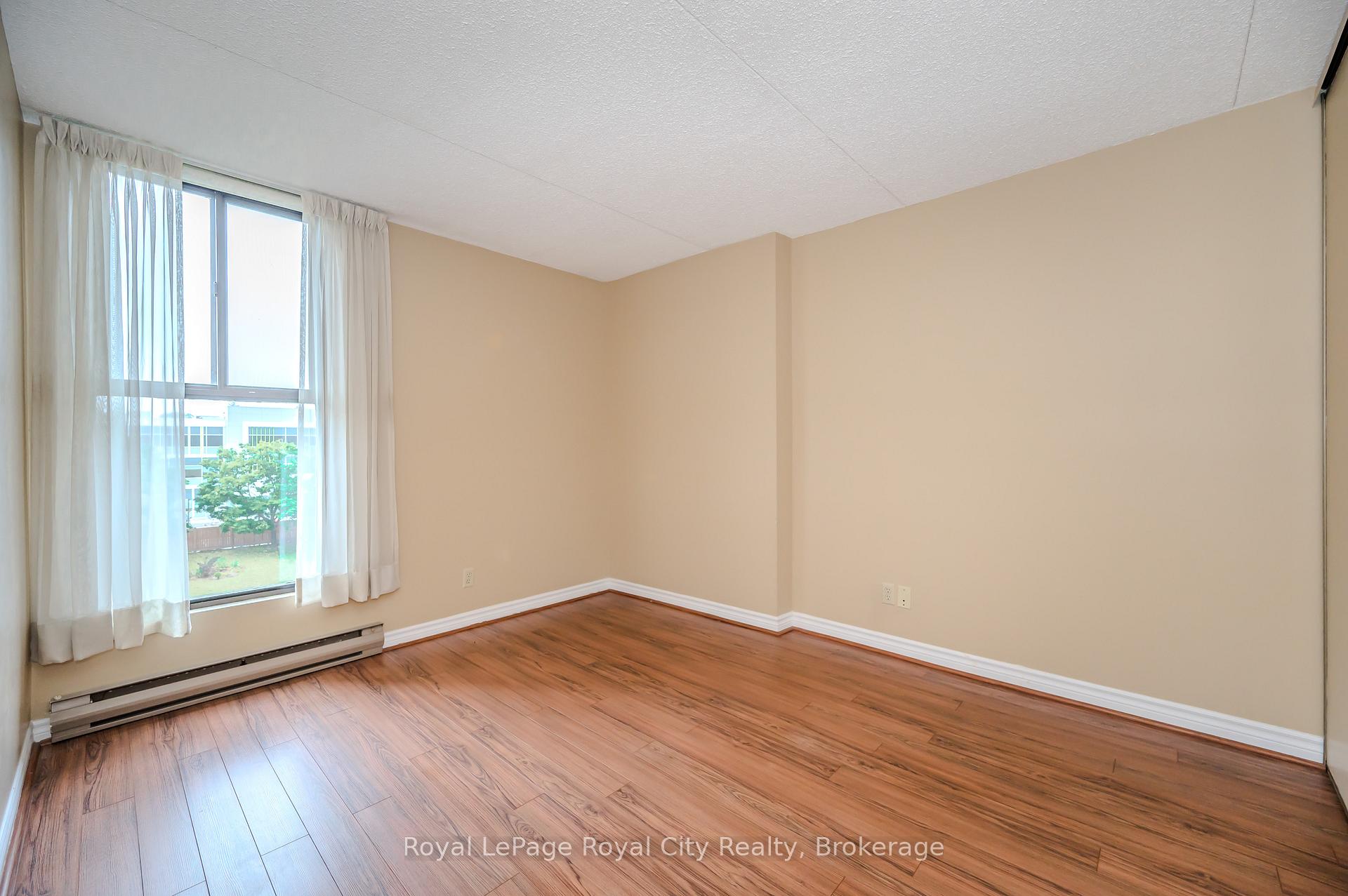 Photo 19 of Unit 608, 22 Marilyn Drive, Guelph, Riverside Park — HOMEH