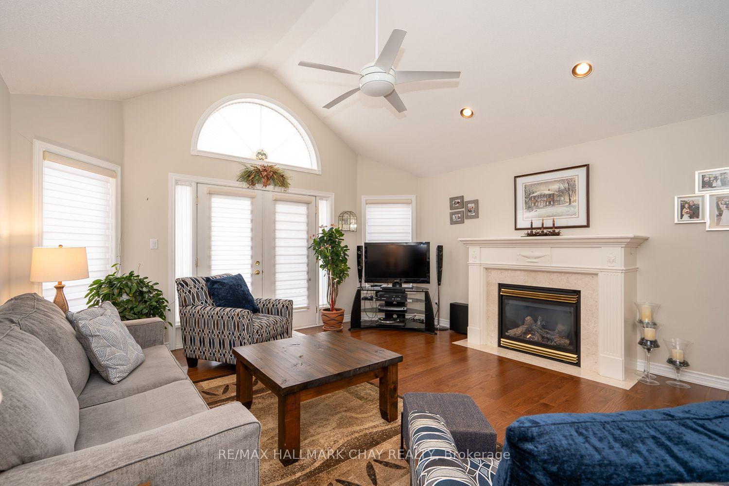 Photo 11 of 22 Artisan Lane, New Tecumseth, Alliston — HOMEH