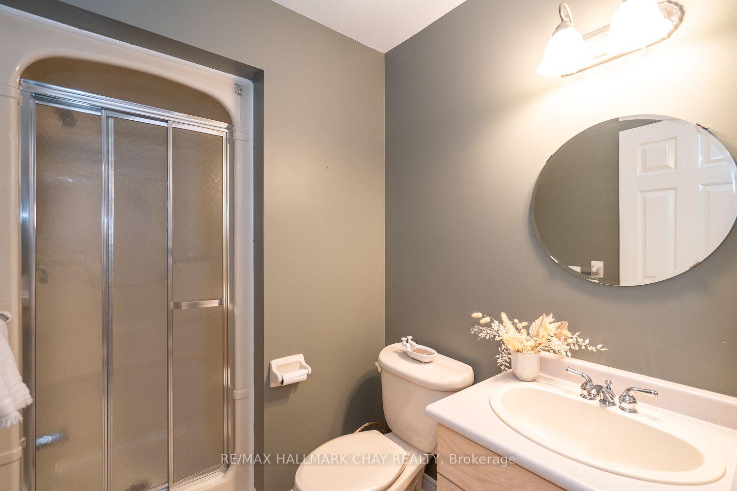 Photo 26 of 22 Artisan Lane, New Tecumseth, Alliston — HOMEH