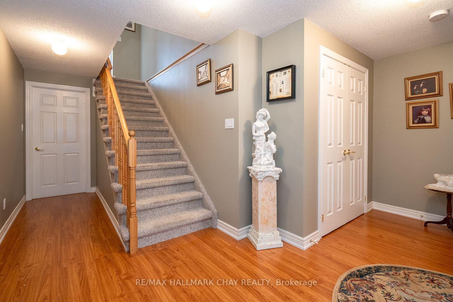 Photo 30 of 22 Artisan Lane, New Tecumseth, Alliston — HOMEH