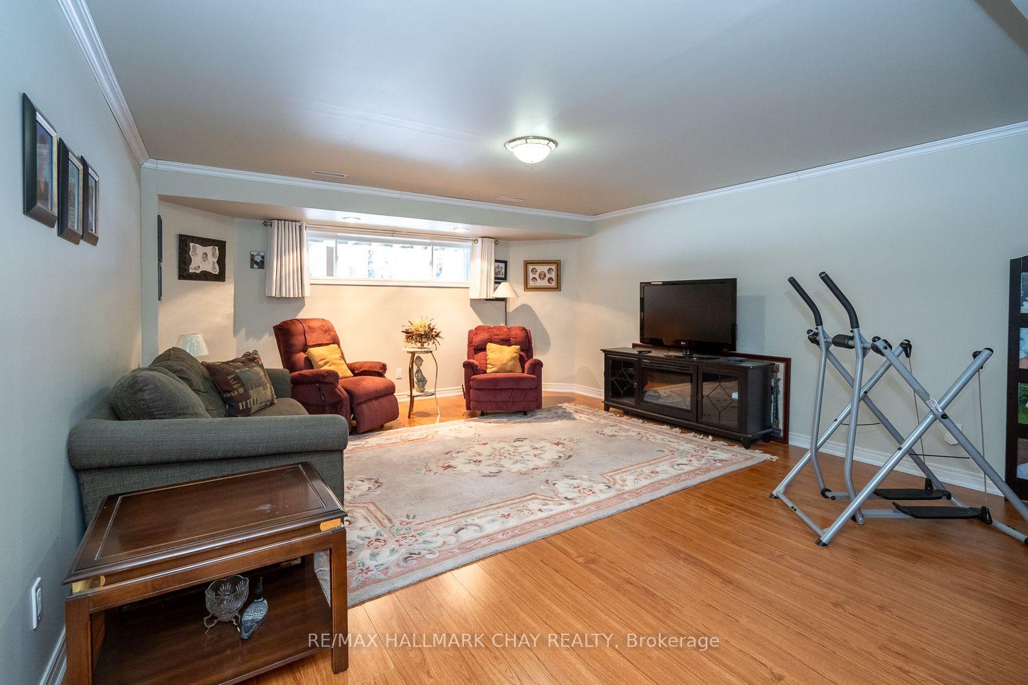 Photo 32 of 22 Artisan Lane, New Tecumseth, Alliston — HOMEH