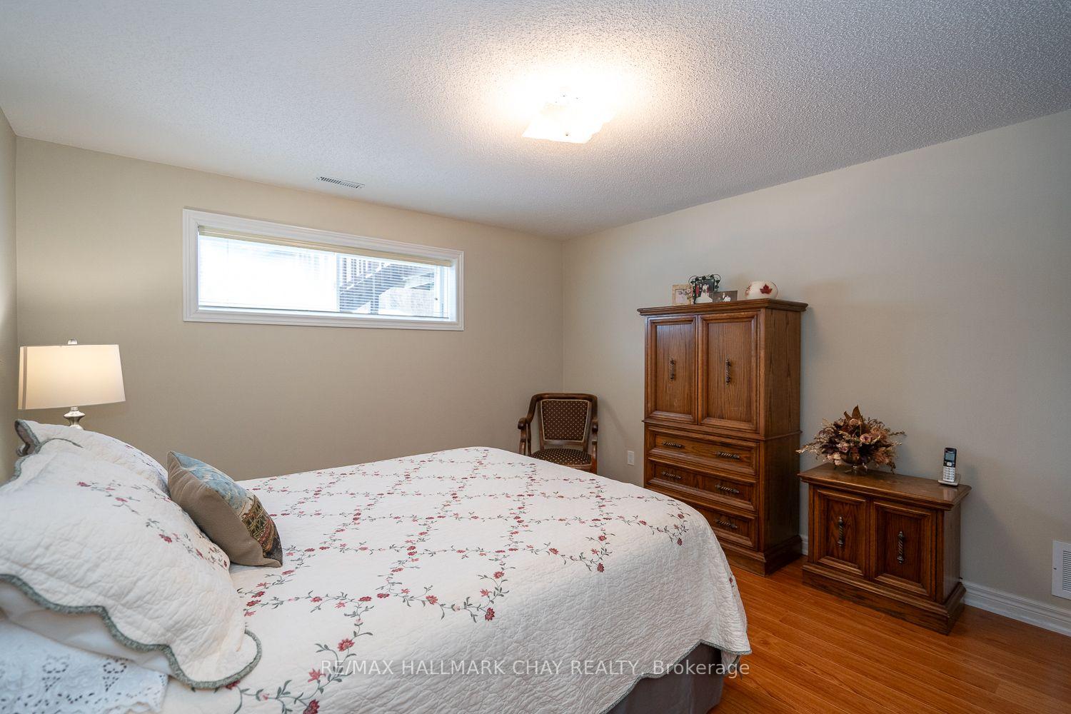 Photo 36 of 22 Artisan Lane, New Tecumseth, Alliston — HOMEH