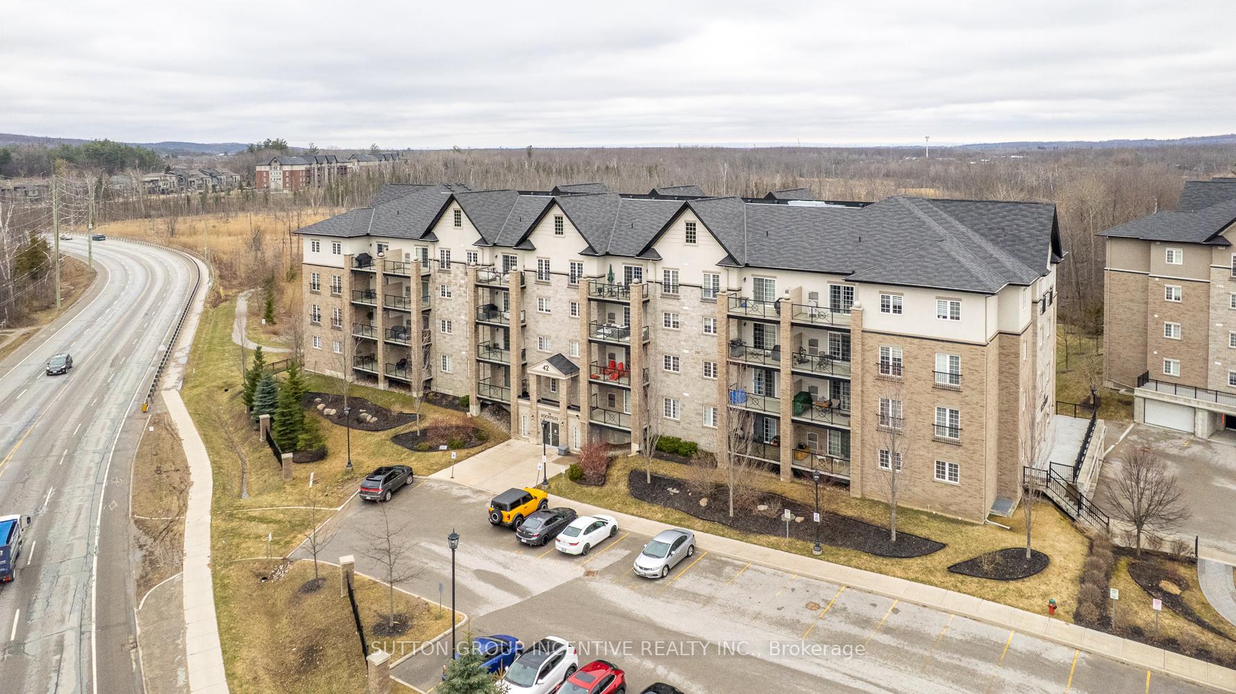 Photo 3 of Unit 107, 42 Ferndale Drive S, Barrie, Ardagh — HOMEH
