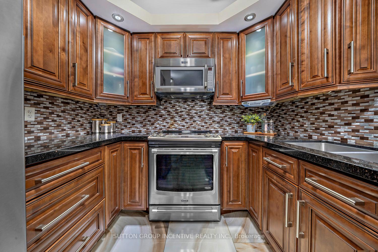Photo 11 of Unit 107, 42 Ferndale Drive S, Barrie, Ardagh — HOMEH