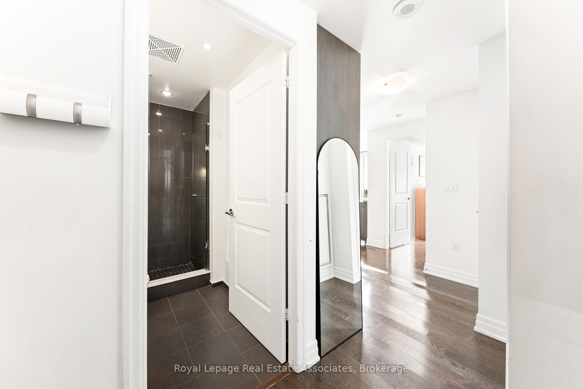 Photo 5 of Unit 507, 8 The Esplanade, Toronto, Waterfront Communities — HOMEH