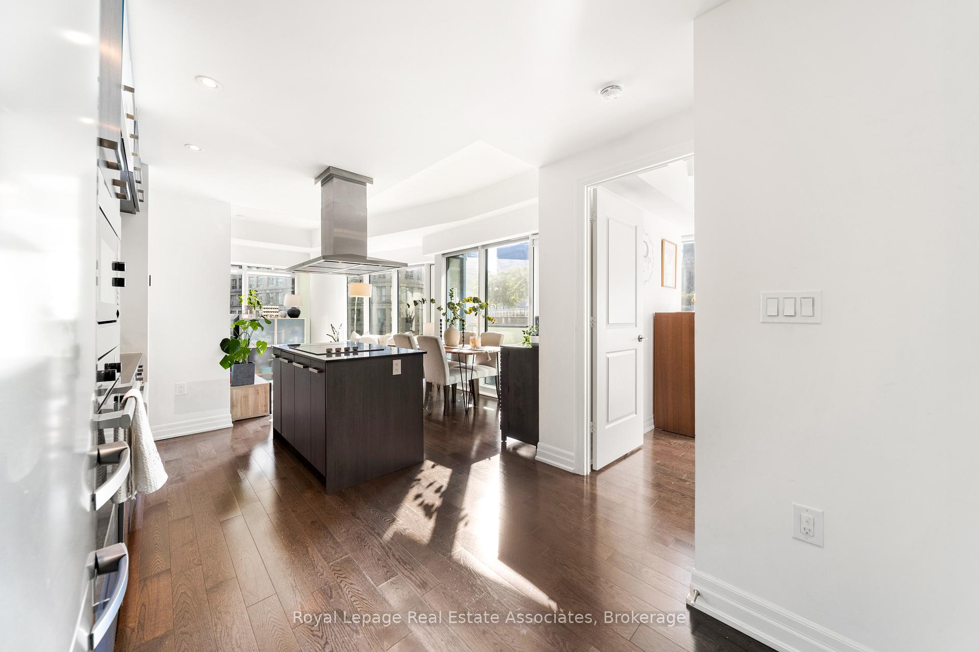 Photo 6 of Unit 507, 8 The Esplanade, Toronto, Waterfront Communities — HOMEH