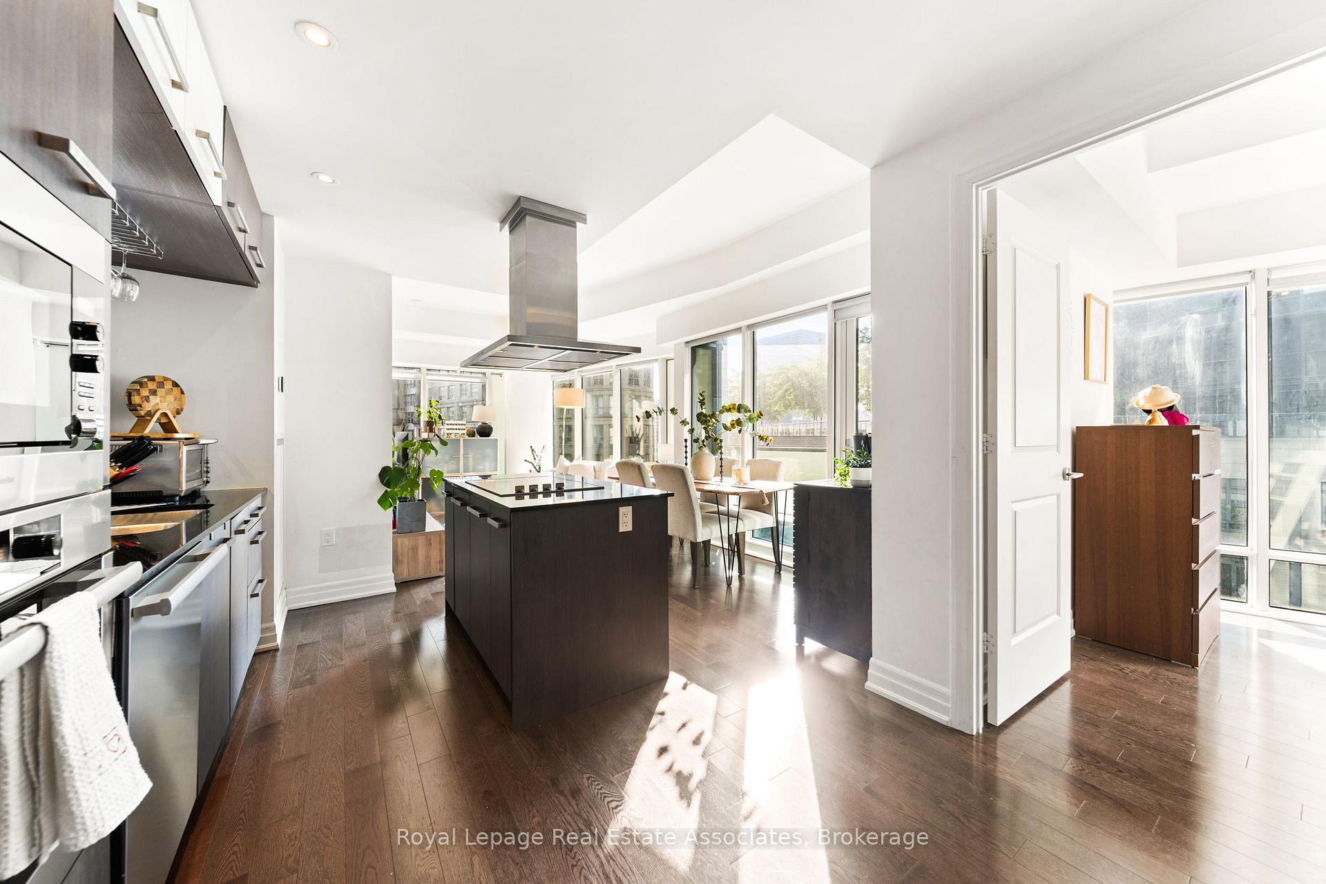 Photo 7 of Unit 507, 8 The Esplanade, Toronto, Waterfront Communities — HOMEH