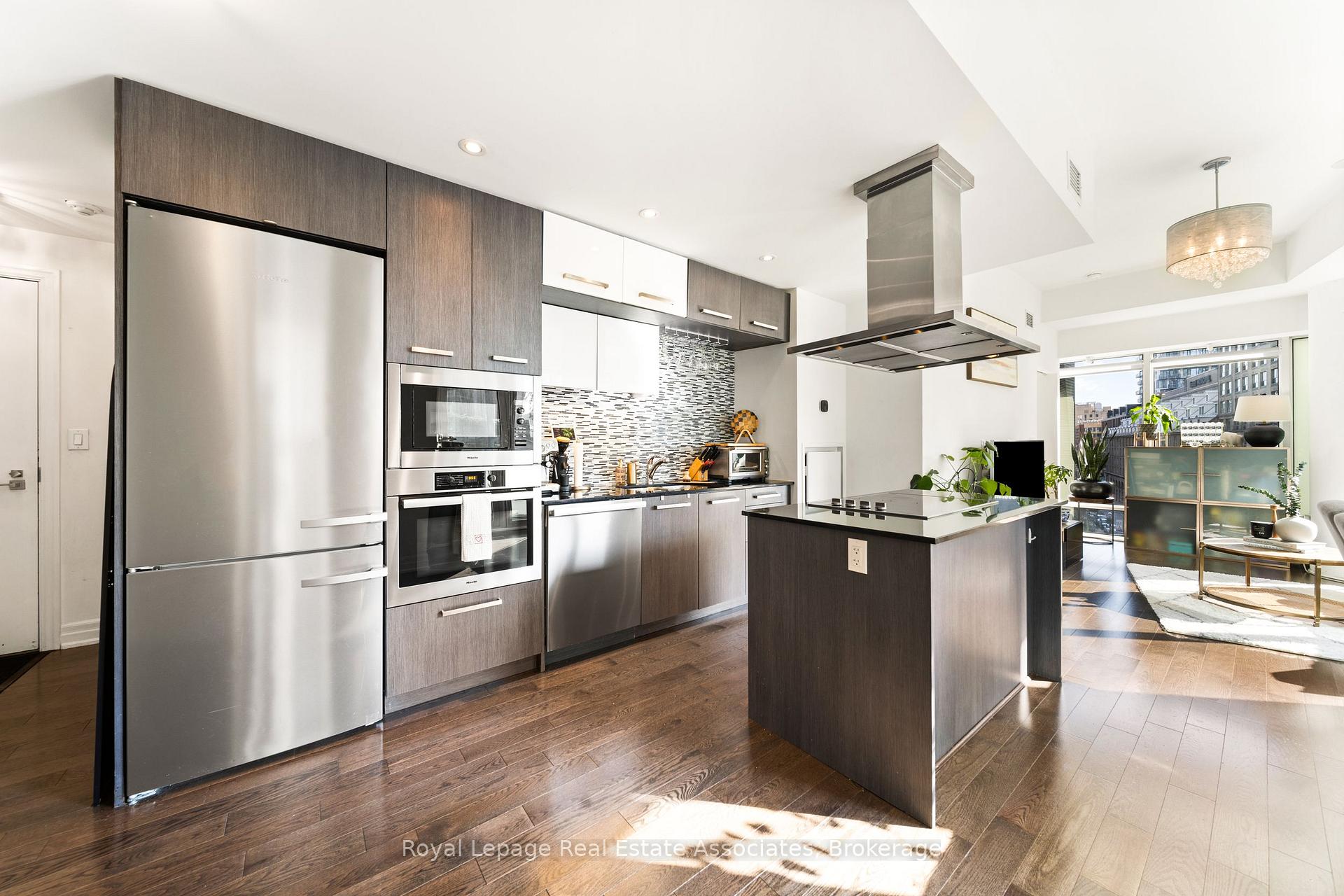 Photo 8 of Unit 507, 8 The Esplanade, Toronto, Waterfront Communities — HOMEH