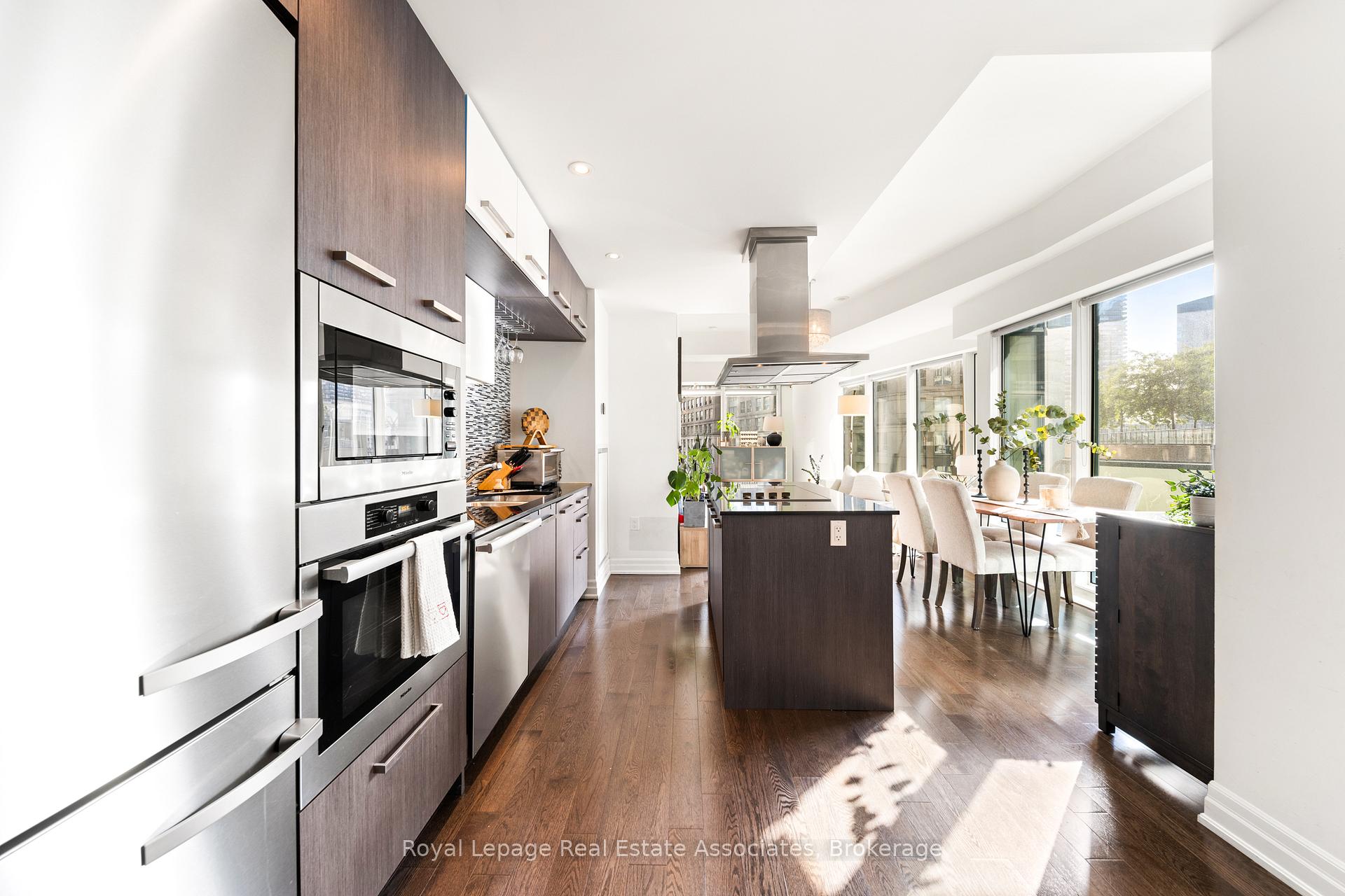 Photo 10 of Unit 507, 8 The Esplanade, Toronto, Waterfront Communities — HOMEH