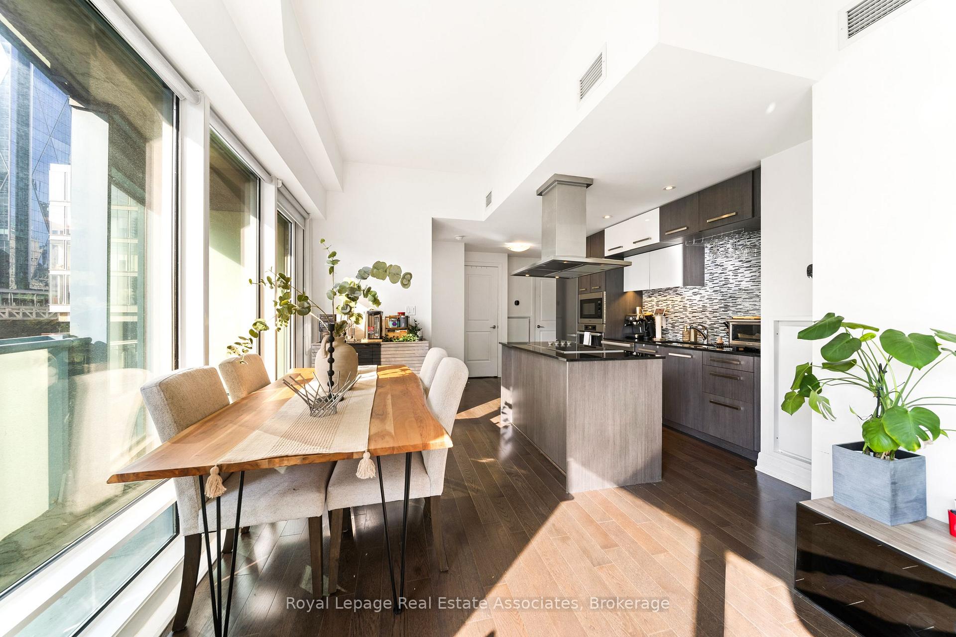 Photo 16 of Unit 507, 8 The Esplanade, Toronto, Waterfront Communities — HOMEH
