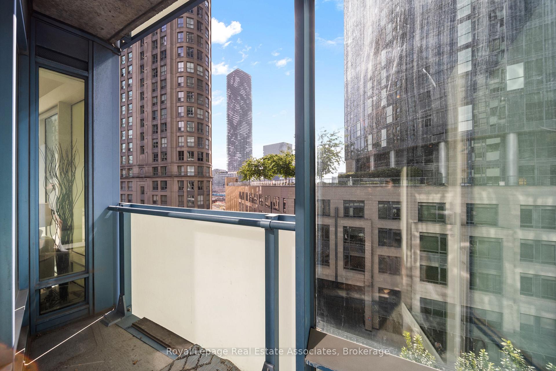 Photo 32 of Unit 507, 8 The Esplanade, Toronto, Waterfront Communities — HOMEH