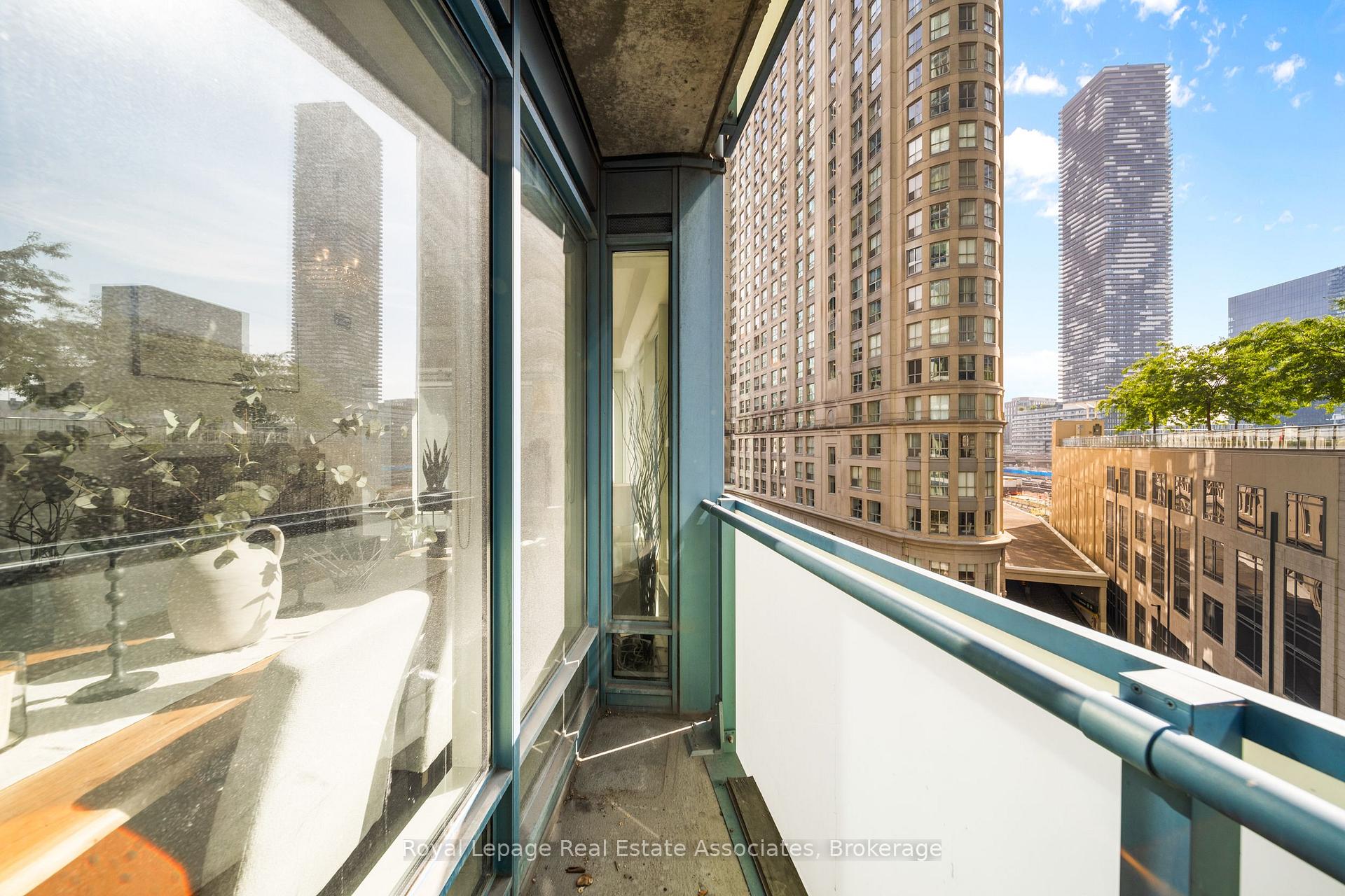 Photo 33 of Unit 507, 8 The Esplanade, Toronto, Waterfront Communities — HOMEH