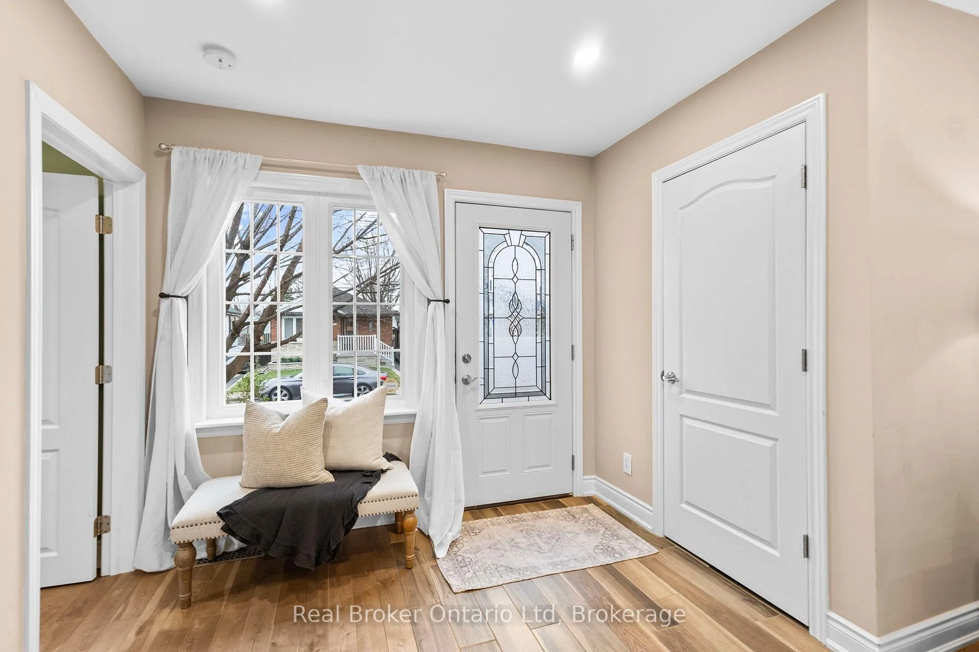 Photo 3 of 196 Ivon Avenue, Hamilton, Normanhurst — HOMEH