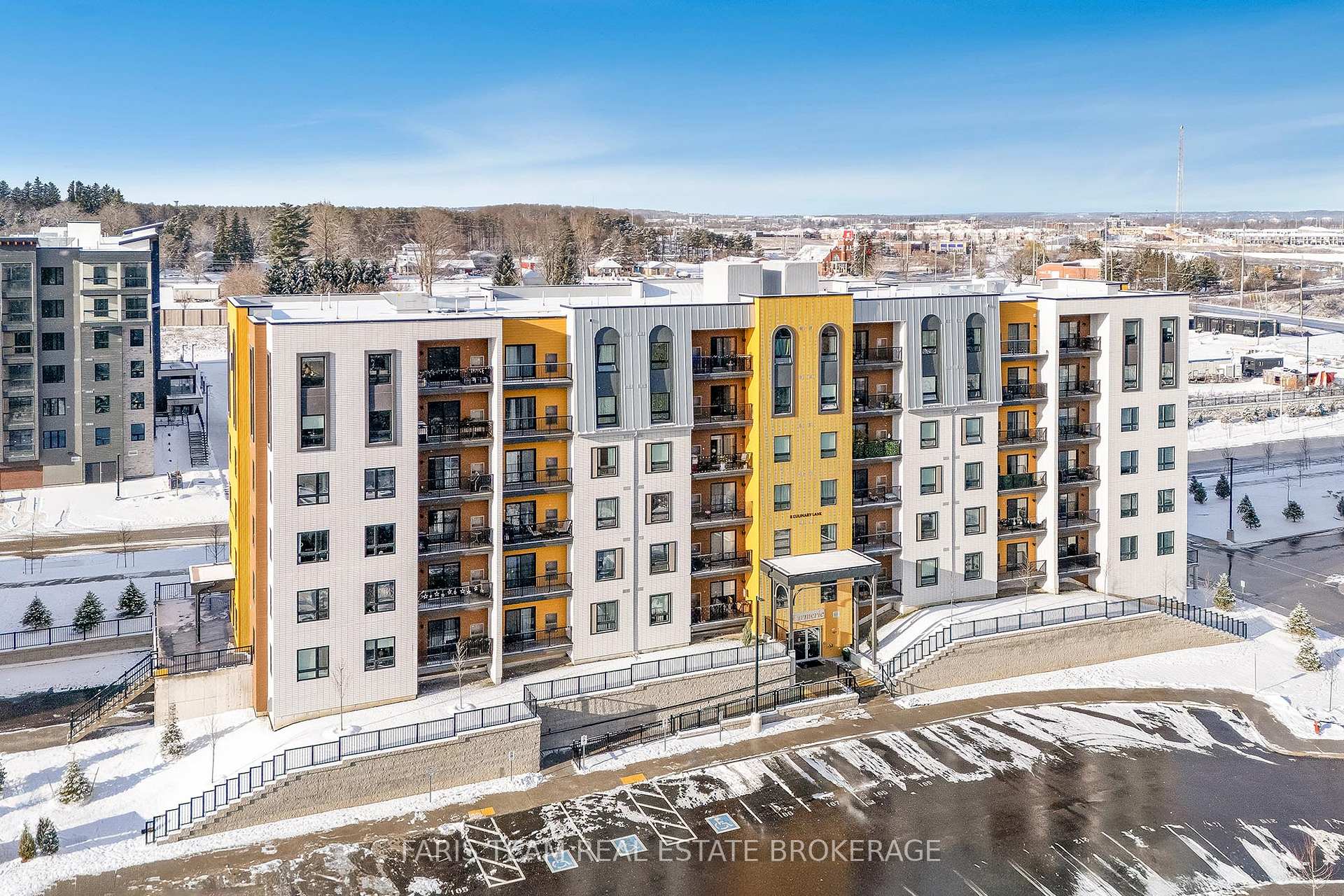 Photo 1 of Unit 102, 8 Culinary Lane, Barrie, Rural Barrie Southeast — HOMEH