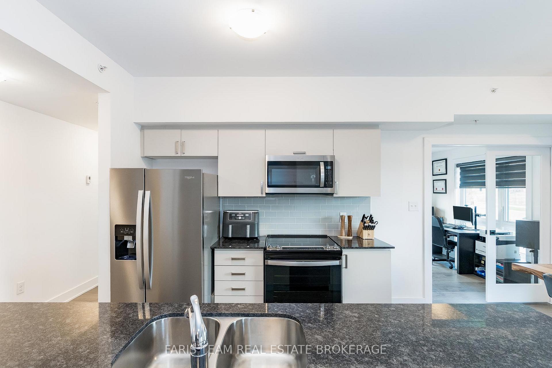 Photo 11 of Unit 102, 8 Culinary Lane, Barrie, Rural Barrie Southeast — HOMEH