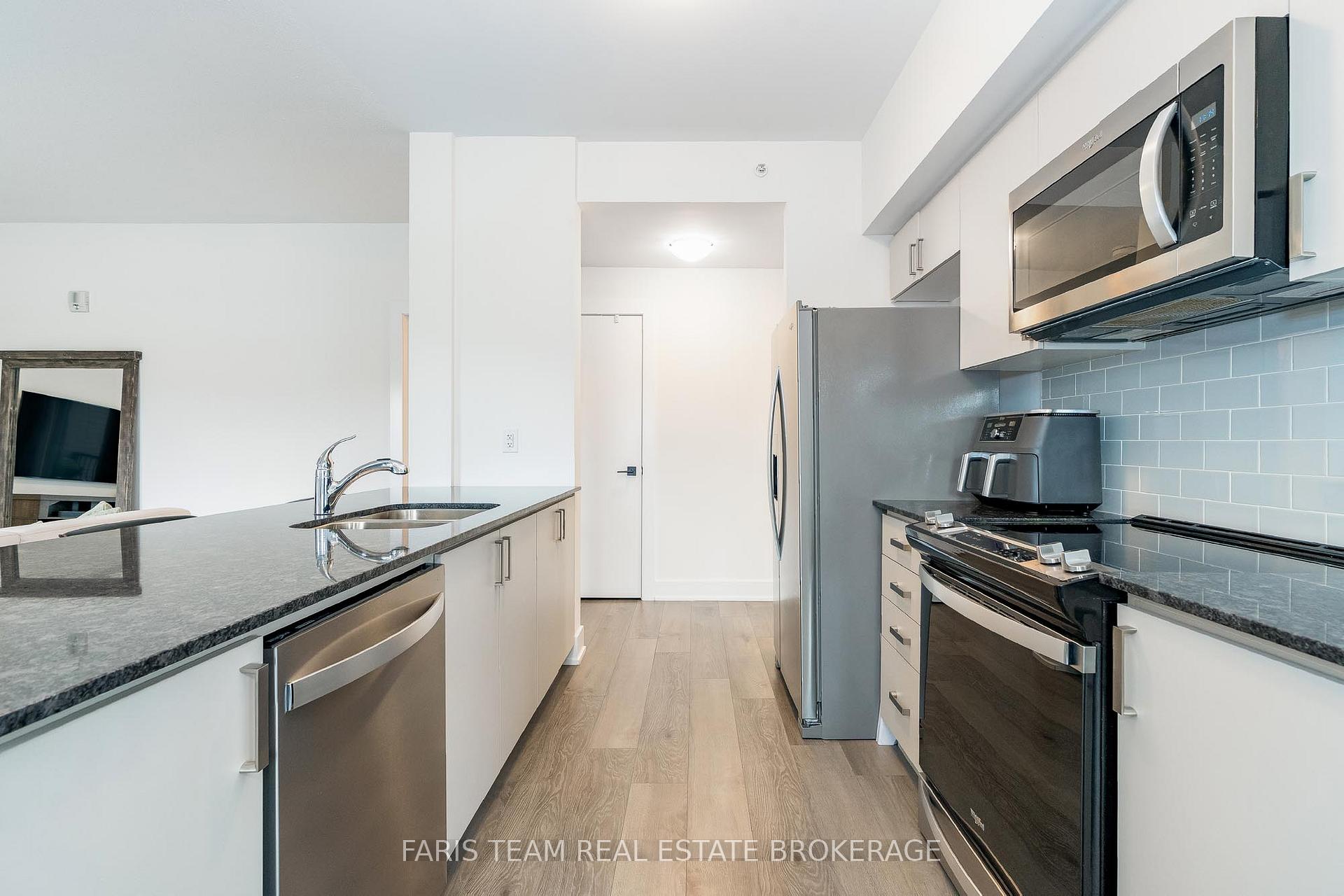 Photo 13 of Unit 102, 8 Culinary Lane, Barrie, Rural Barrie Southeast — HOMEH