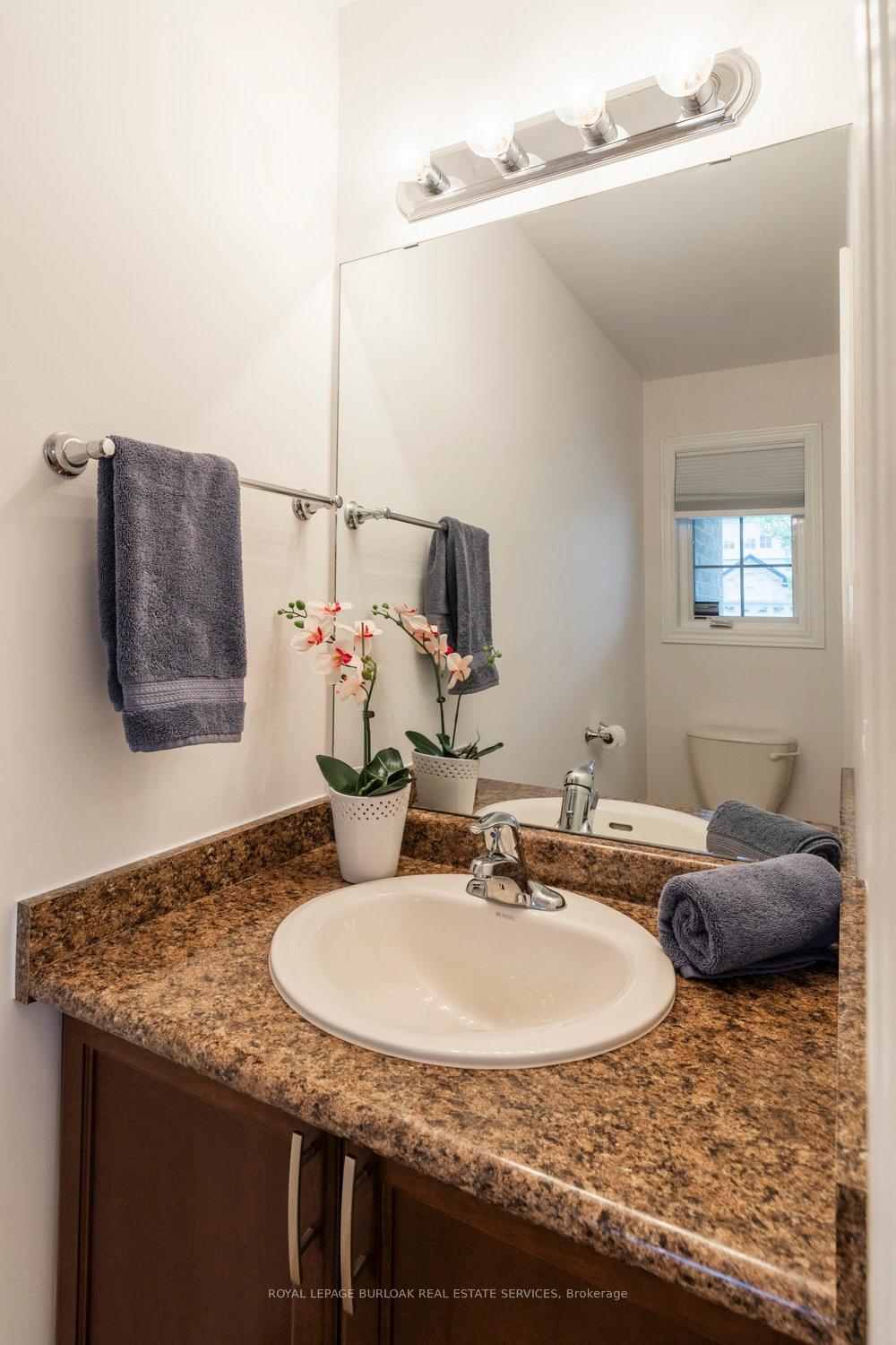 Photo 23 of Unit 29, 441 Stonehenge Drive, Hamilton, Meadowlands — HOMEH
