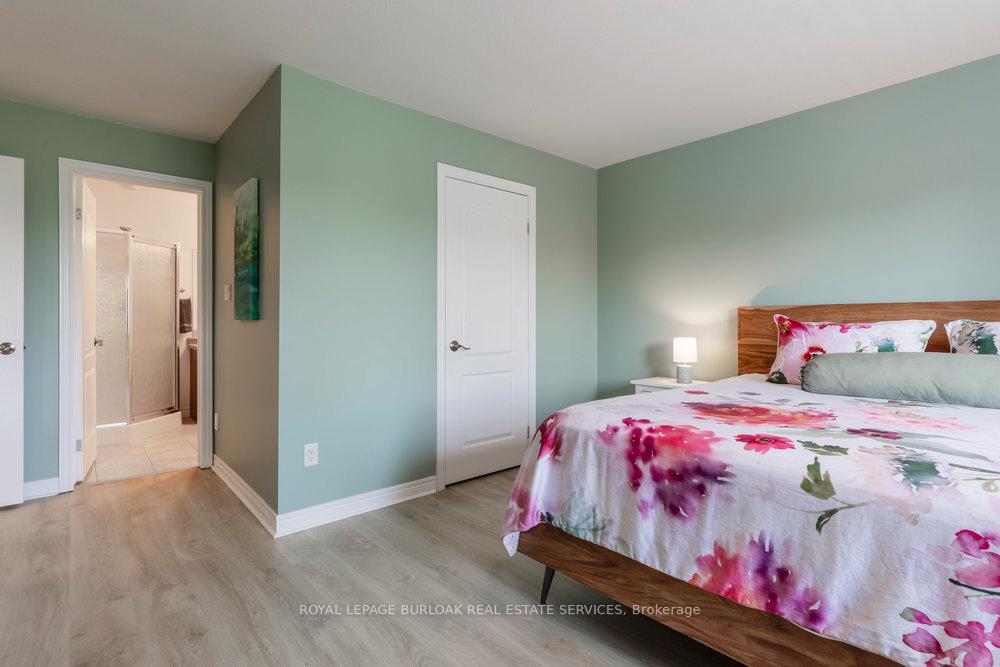 Photo 34 of Unit 29, 441 Stonehenge Drive, Hamilton, Meadowlands — HOMEH