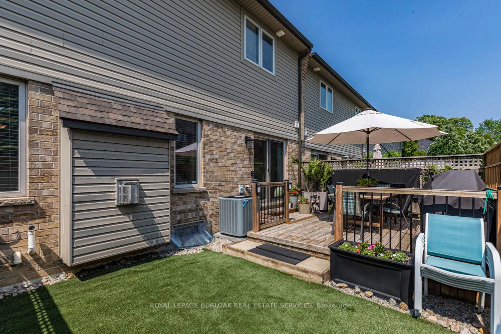 Photo 56 of Unit 29, 441 Stonehenge Drive, Hamilton, Meadowlands — HOMEH