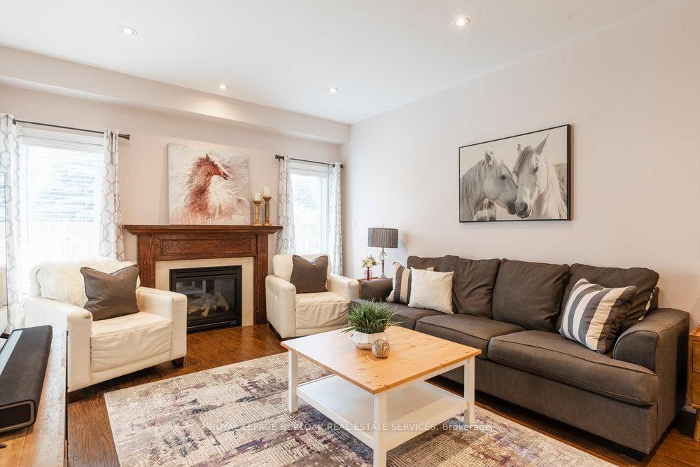 Photo 8 of Unit 29, 441 Stonehenge Drive, Hamilton, Meadowlands — HOMEH