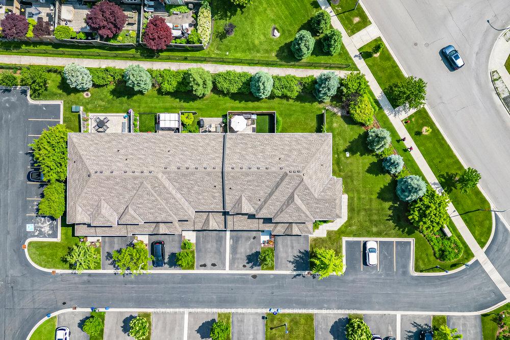 Photo 51 of Unit 29, 441 Stonehenge Drive, Hamilton, Meadowlands — HOMEH