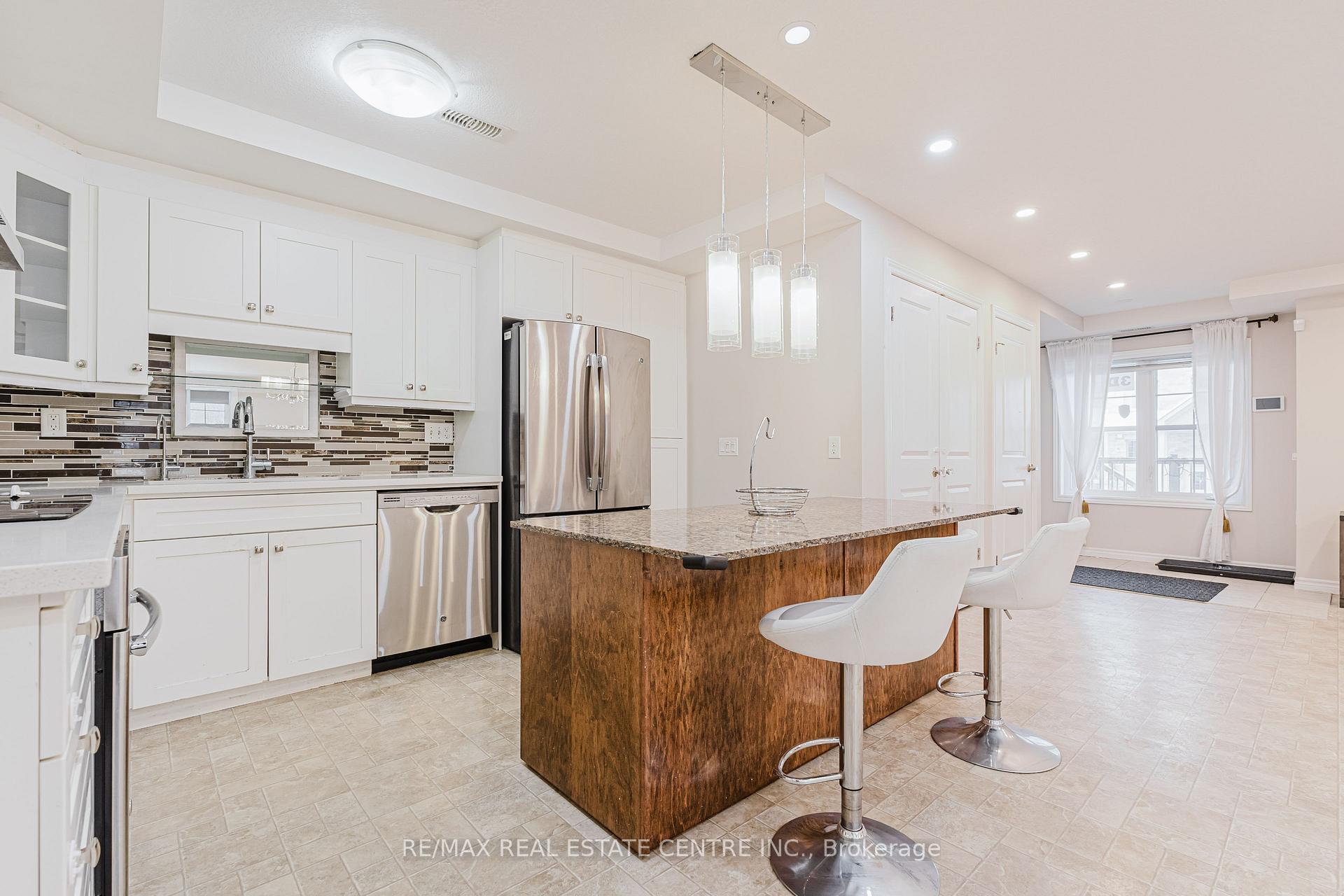 Photo 12 of Unit 3D, 255 Maitland Street, Kitchener — HOMEH